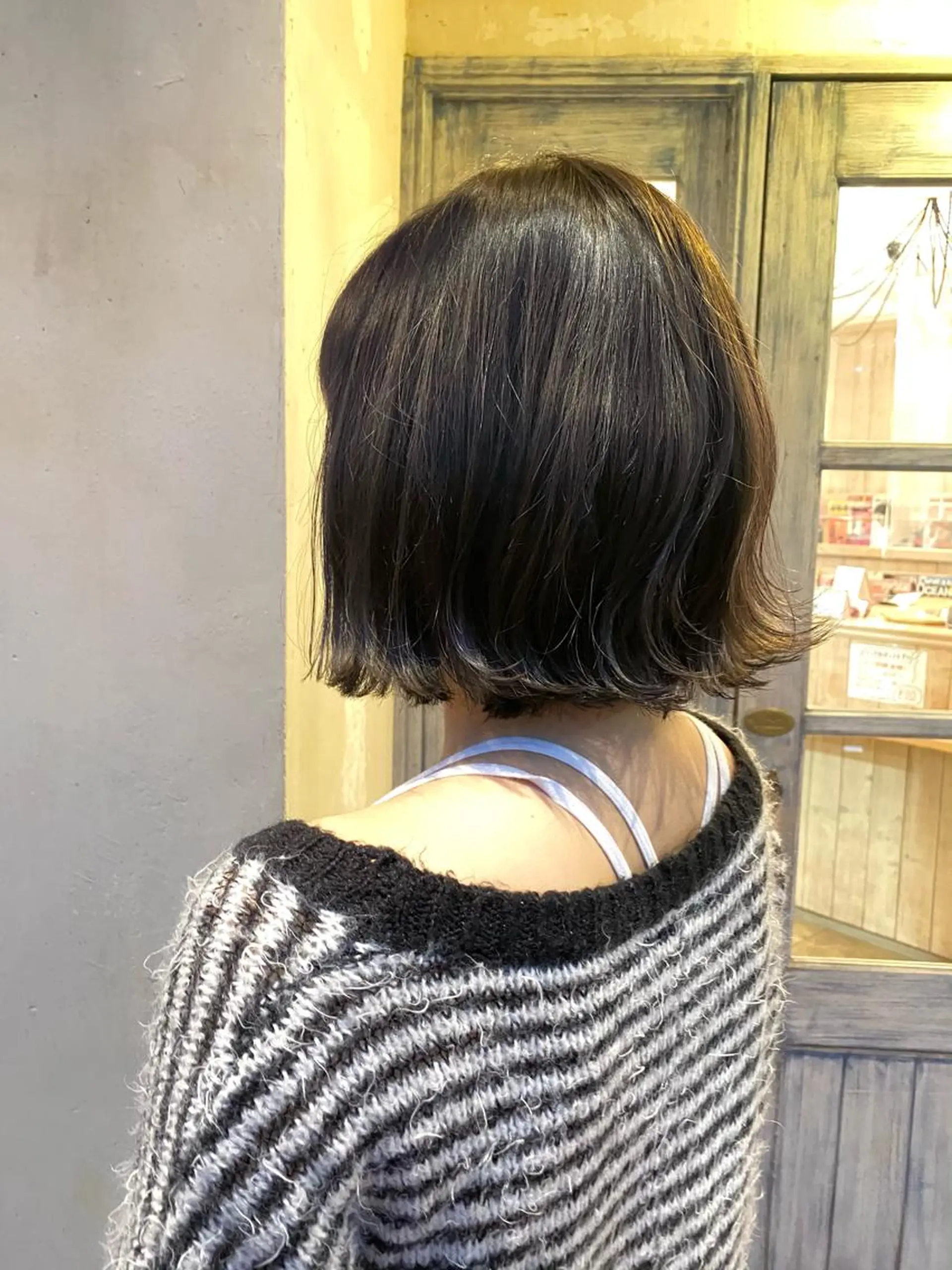 ショート カラー 切りっぱなしボブ ダークグレー ダークグレージュ グレージュ ボブ 森 早希絵のヘアスタイル