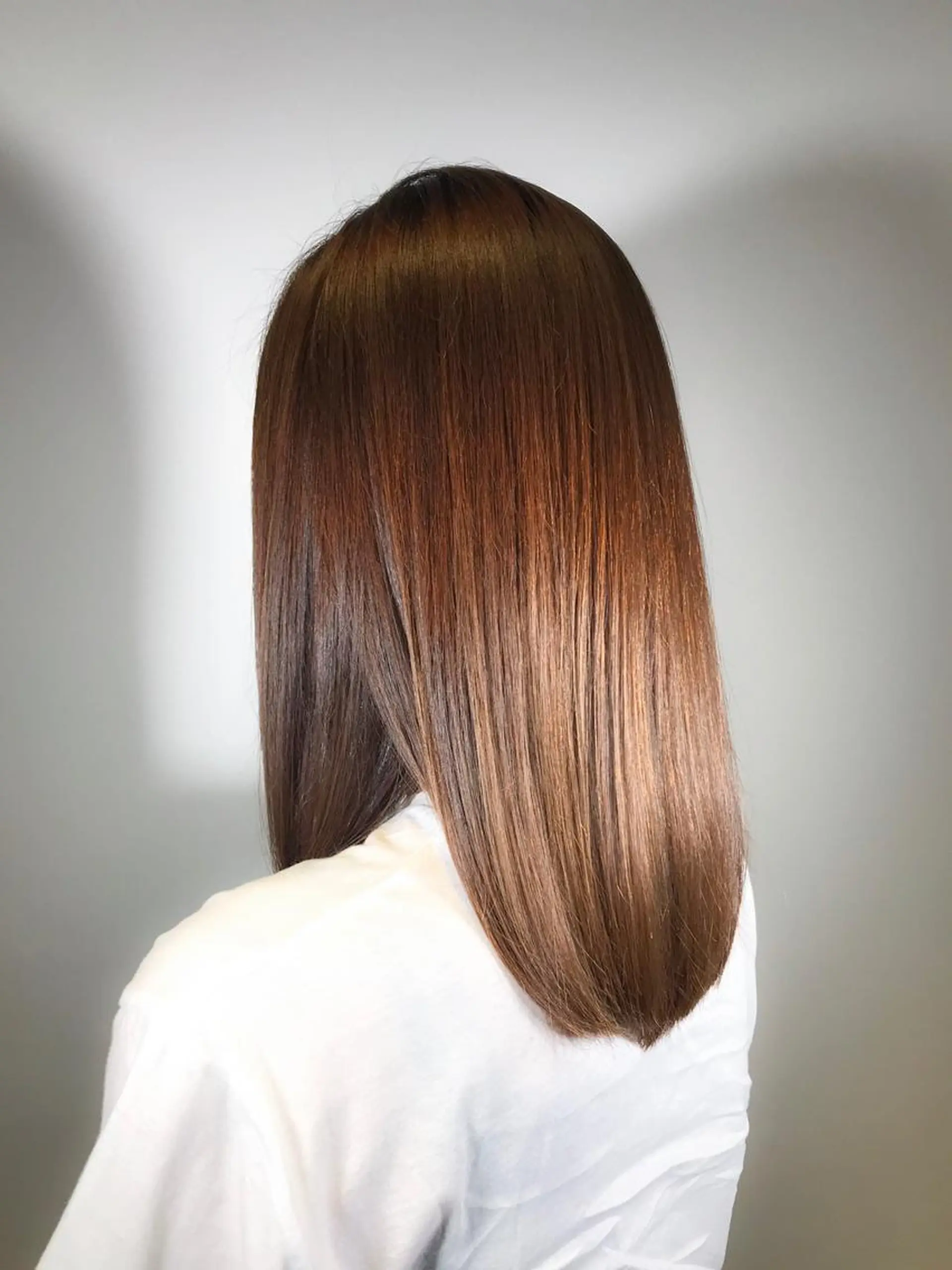 セミロング カラー BIANCO北堀江 AKANEのヘアスタイル