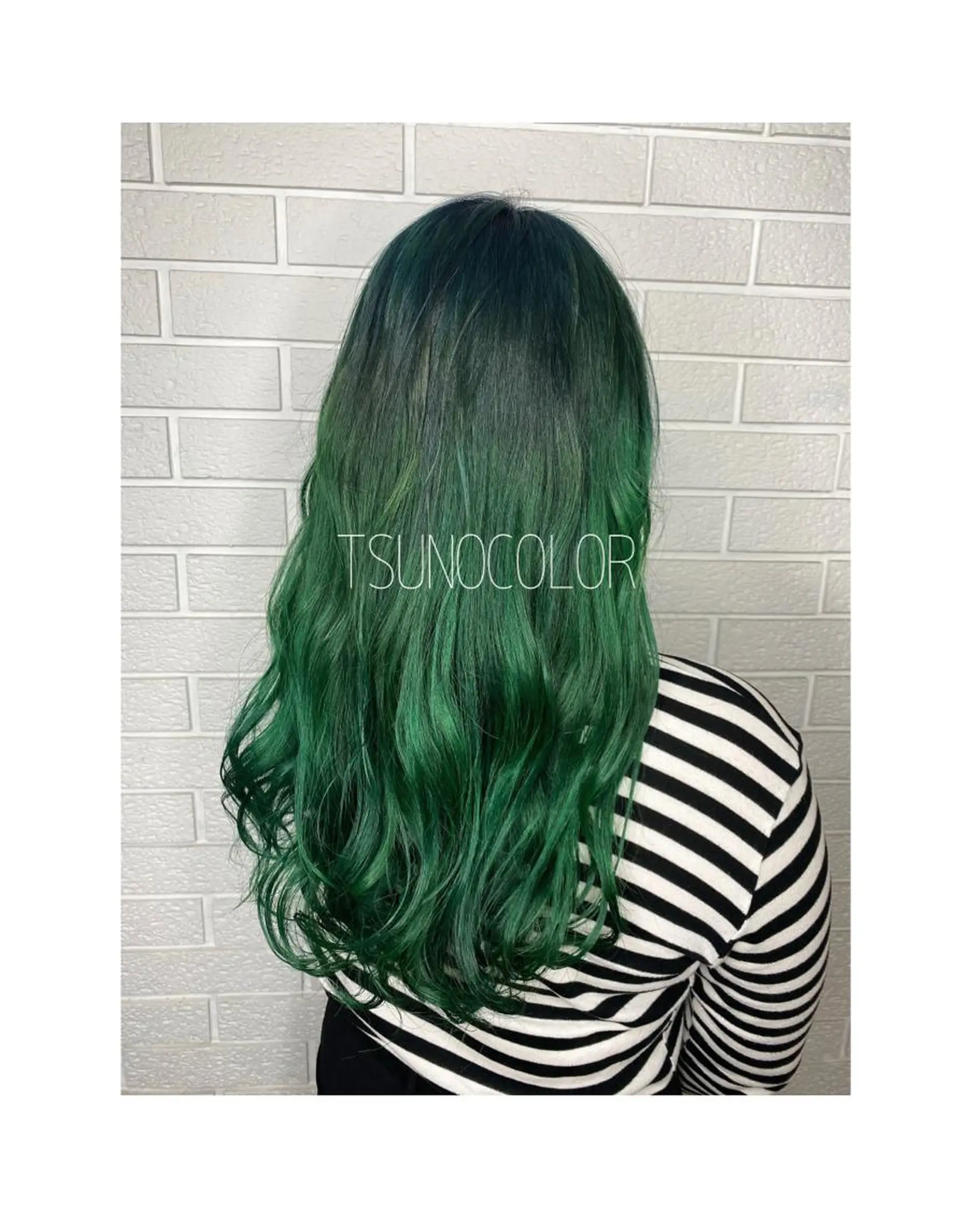 ロング GARU-ガル-所属・TSUNO🦖 派手髪/オタク美容師のヘアスタイル