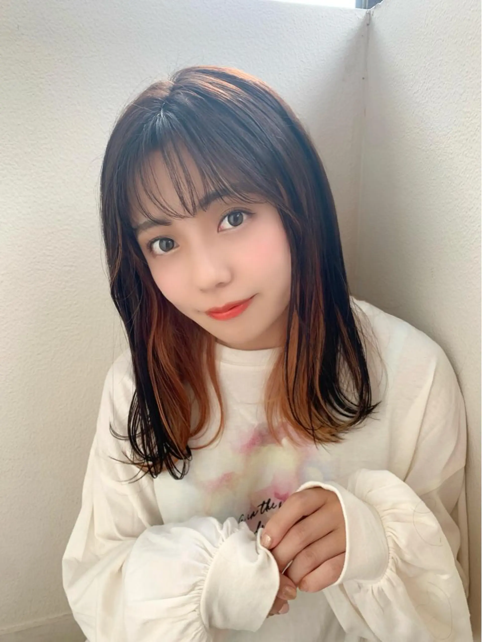 セミロング カラー インナーカラー カット ヘアカラー トリートメント 藤間 帆乃夏（とうまほのかのヘアスタイル