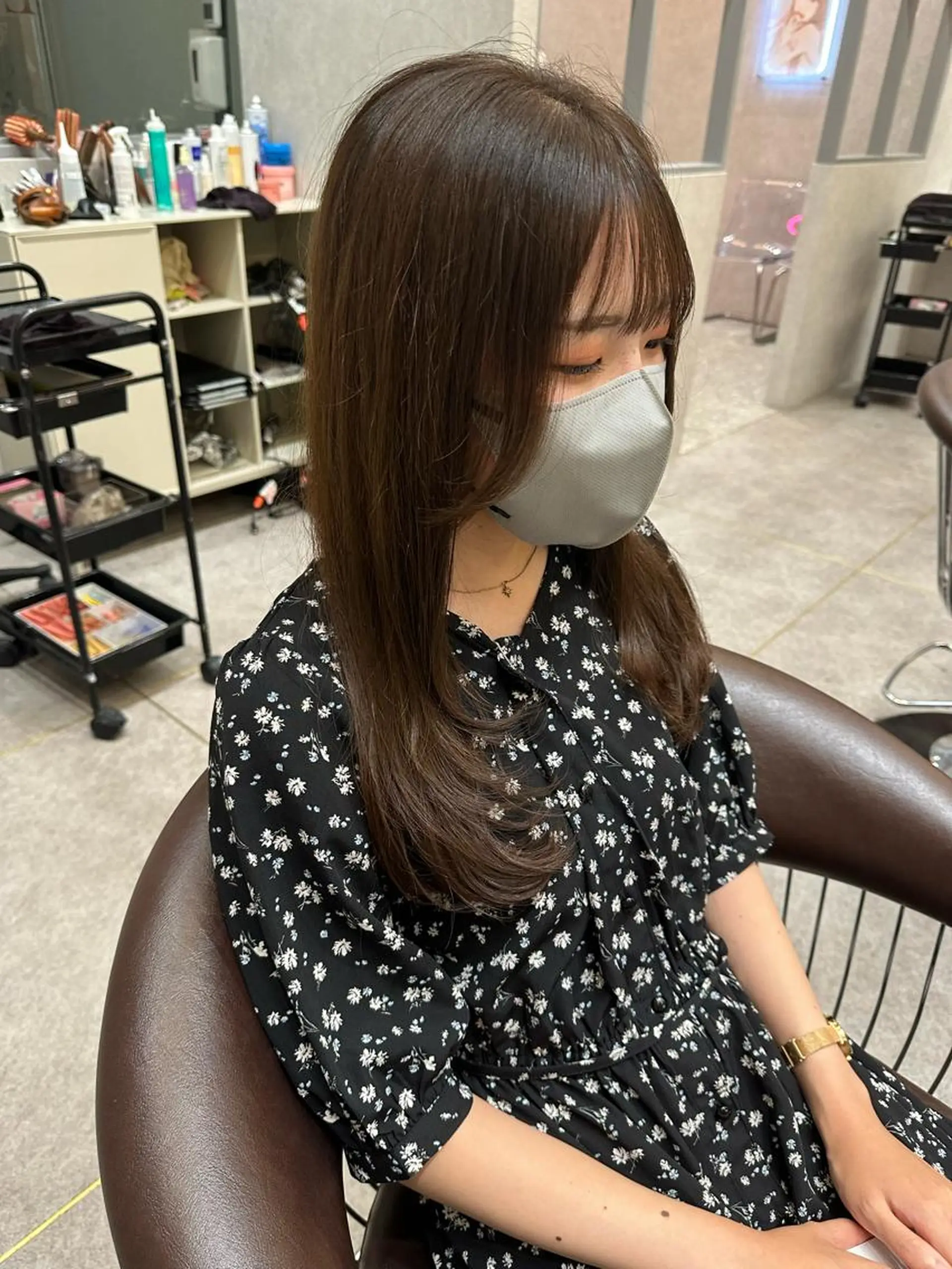 セミロング カラー ヘアアレンジ yuuto🌈 冬の透け感カラーのヘアスタイル