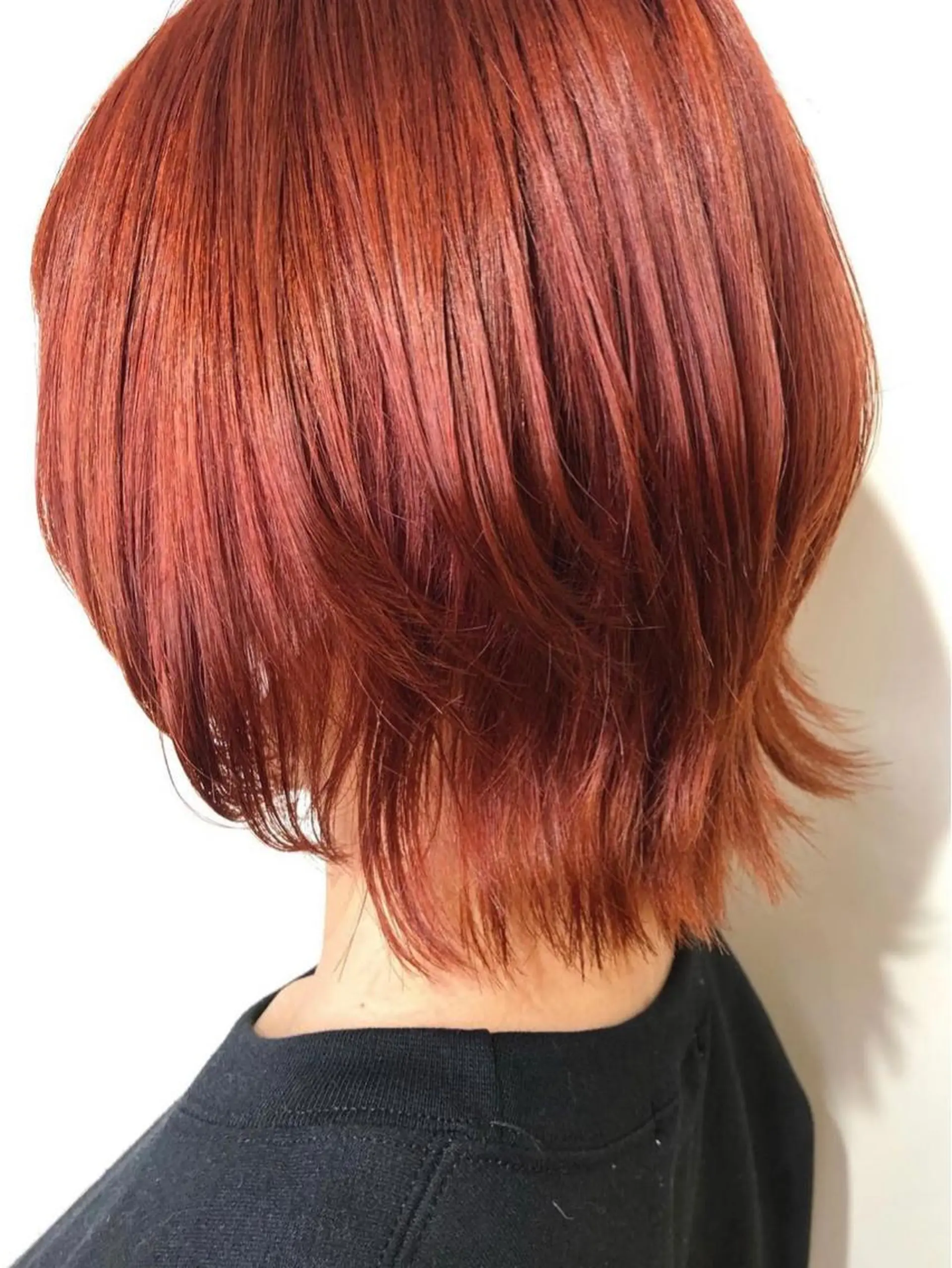 ショート カラー オレンジ ウルフカット 小川 美奈のヘアスタイル