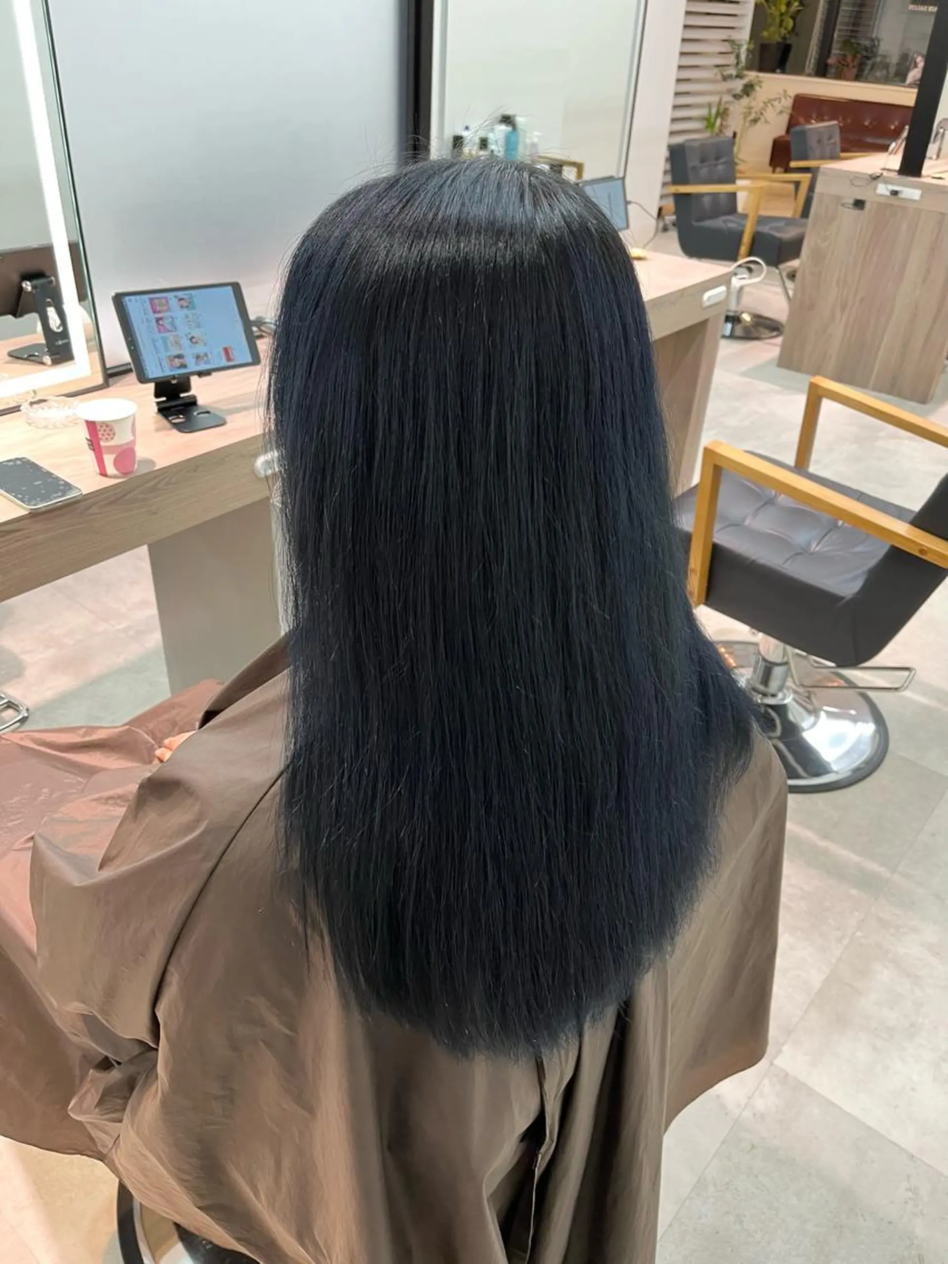 ミディアム ﾚｲﾔｰ🩵透明感 ೀユイ🌙のヘアスタイル