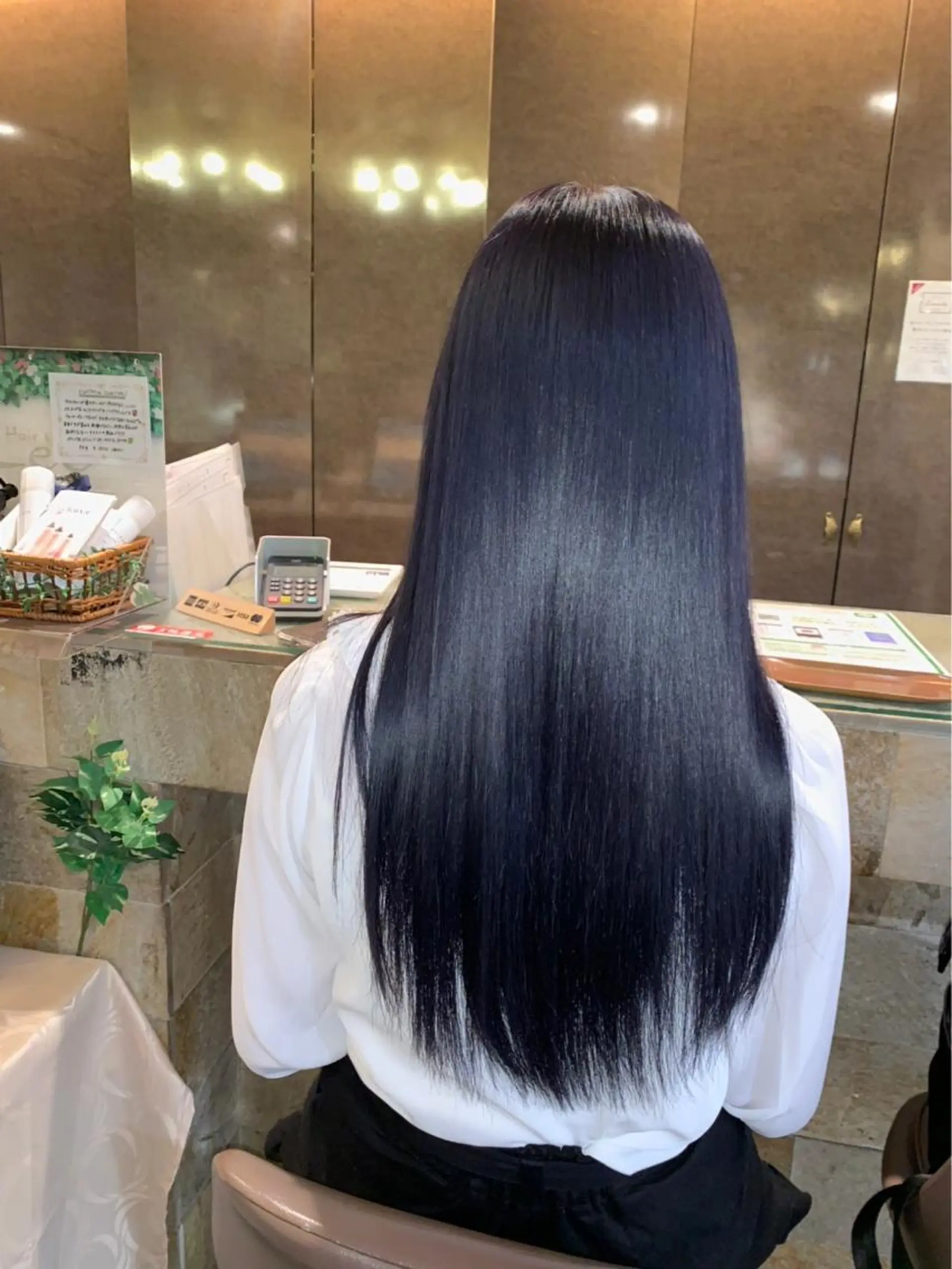 セミロング カラー 櫻井 睦樹のヘアスタイル