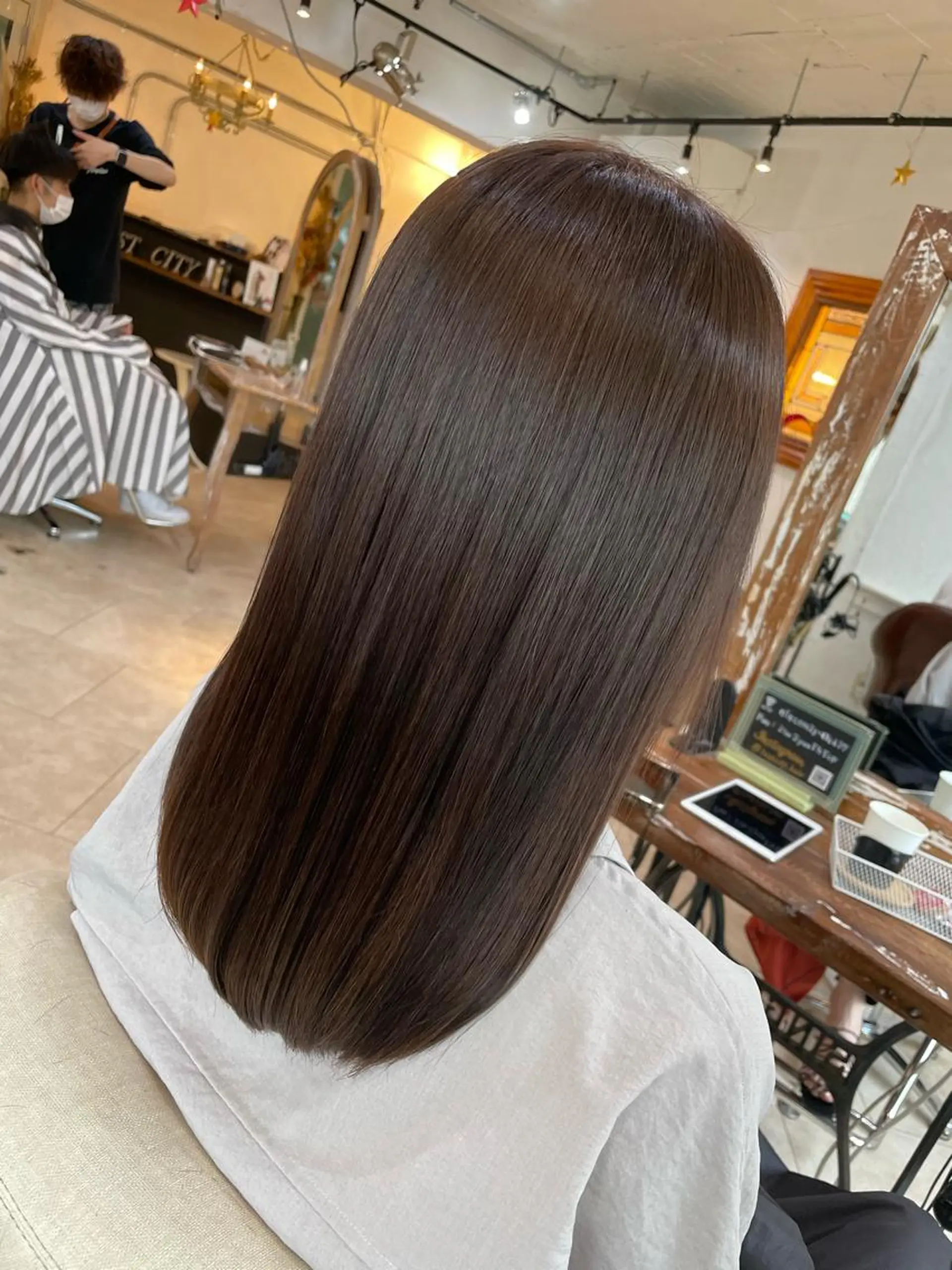 ミディアム カラー トリートメント 金子 しおりのヘアスタイル