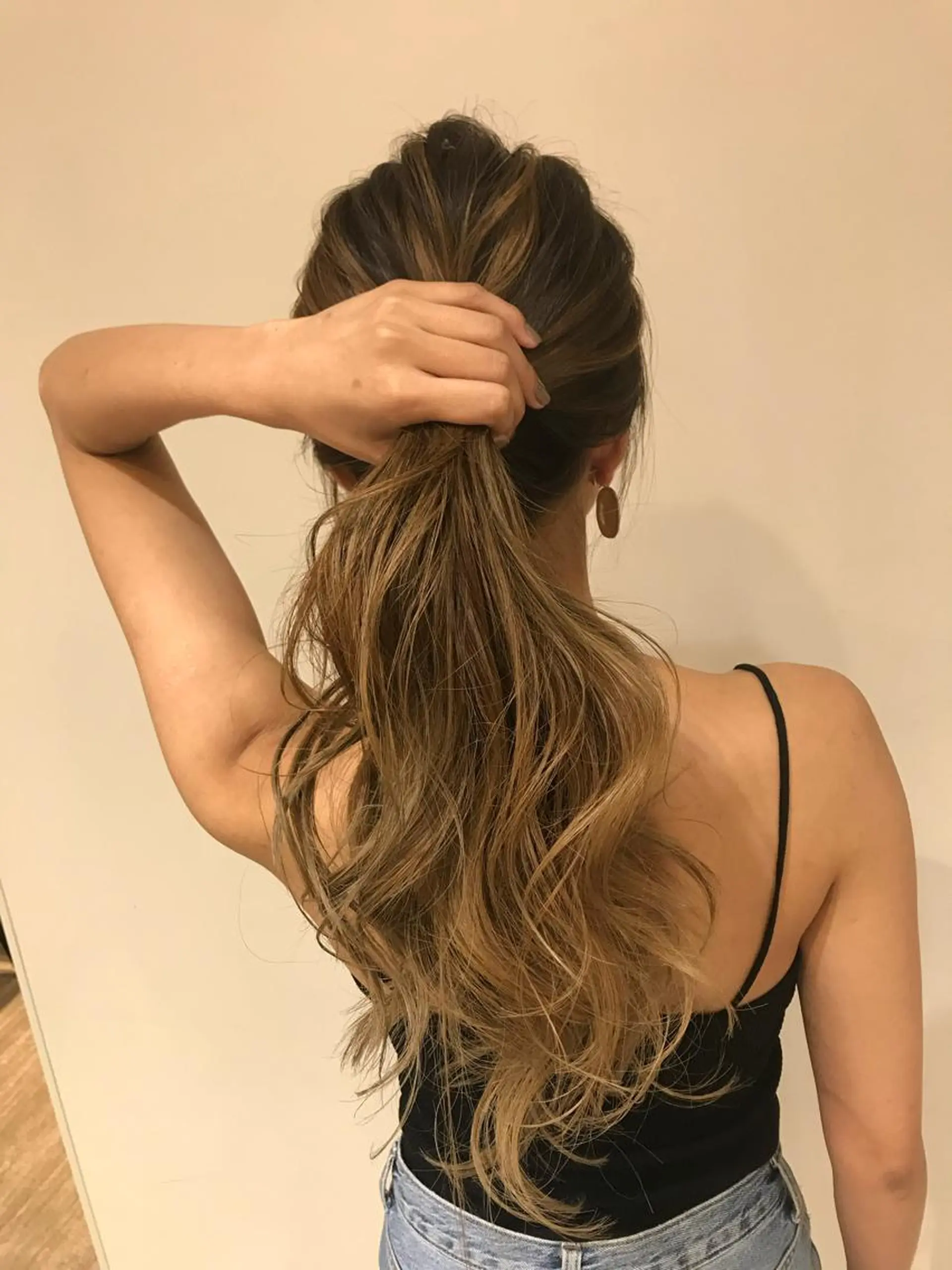 セミロング カラー アッシュ アッシュグレー アッシュグレージュ バレイヤージュ ミストバング AMI Hair  supply所属・髪質改善カラー 韓国風レイヤーのヘアスタイル