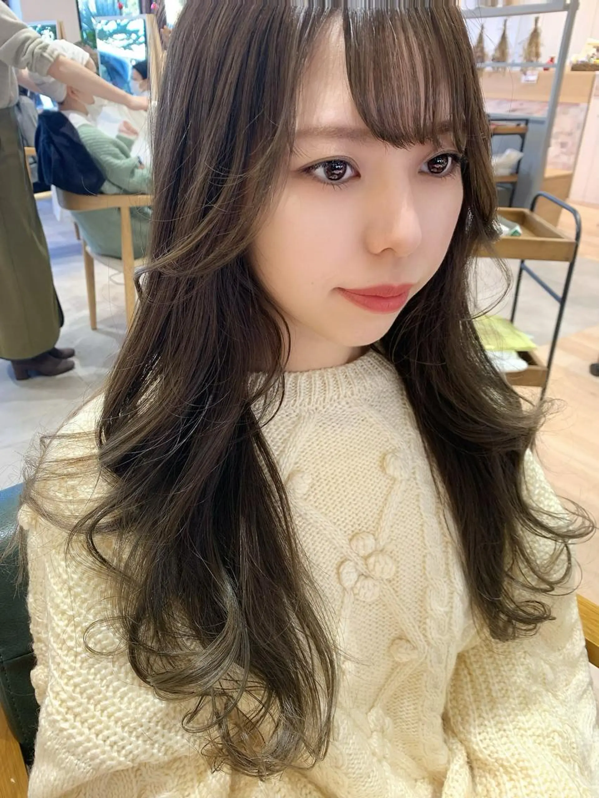 ロング カラー カット ヘアカラー 吉原 由菜のヘアスタイル