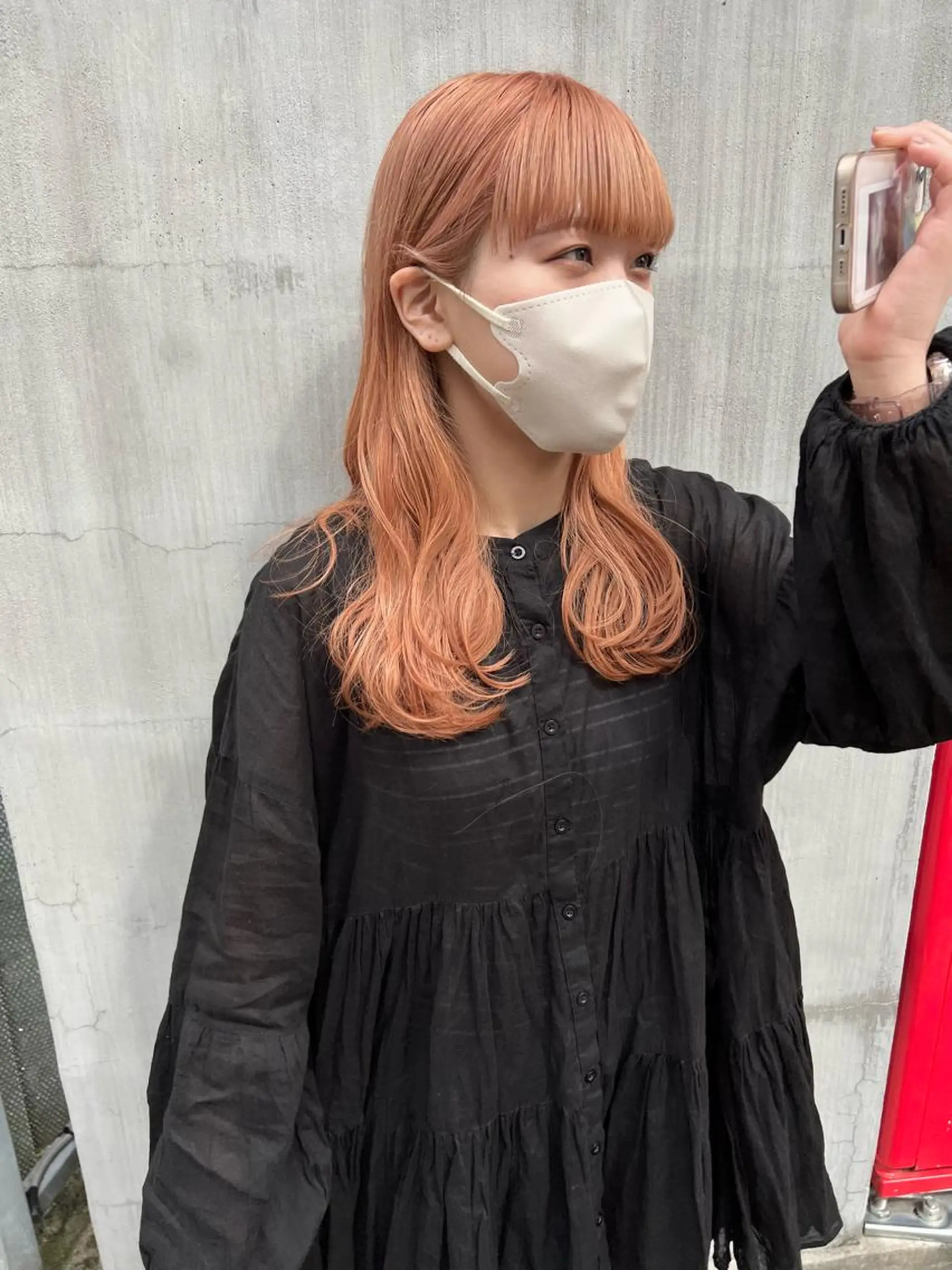 セミロング カラー ベージュカラー ブリーチ ケアブリーチ ハイトーンカラー オレンジ カット ヘアカラー 千葉 郁也のヘアスタイル