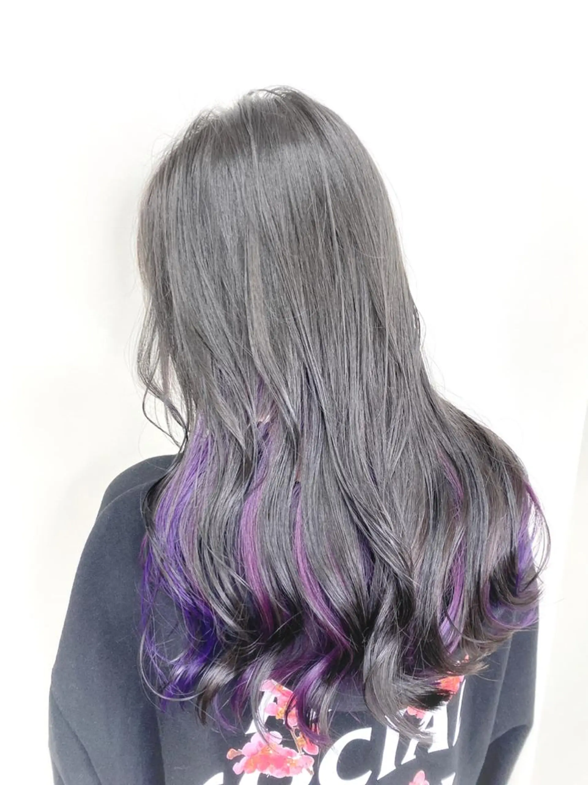 ロング カラー パープルカラー ヘアカラー AI 高田馬場店のヘアスタイル