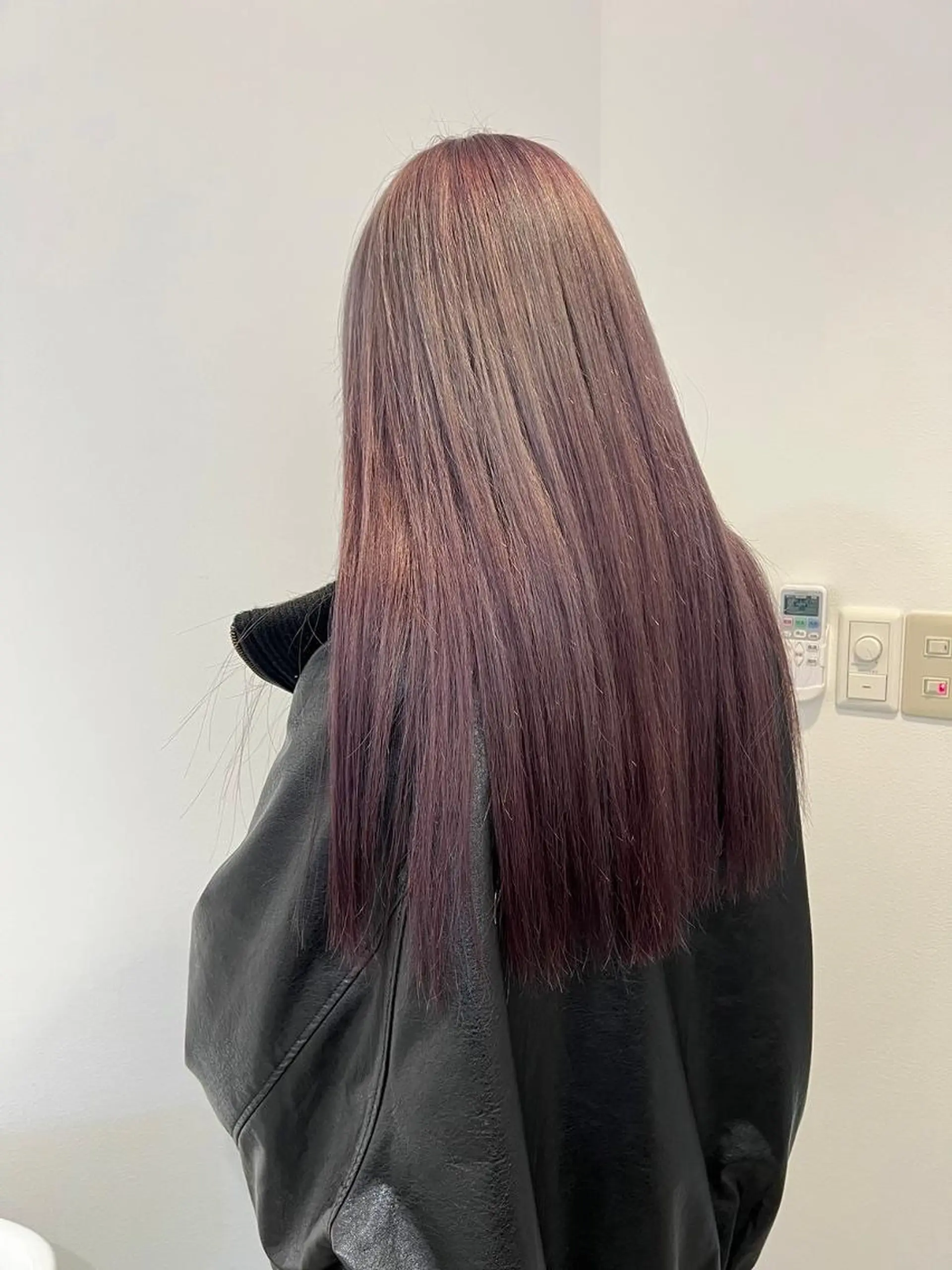 セミロング カラー 山崎 れいなのヘアスタイル