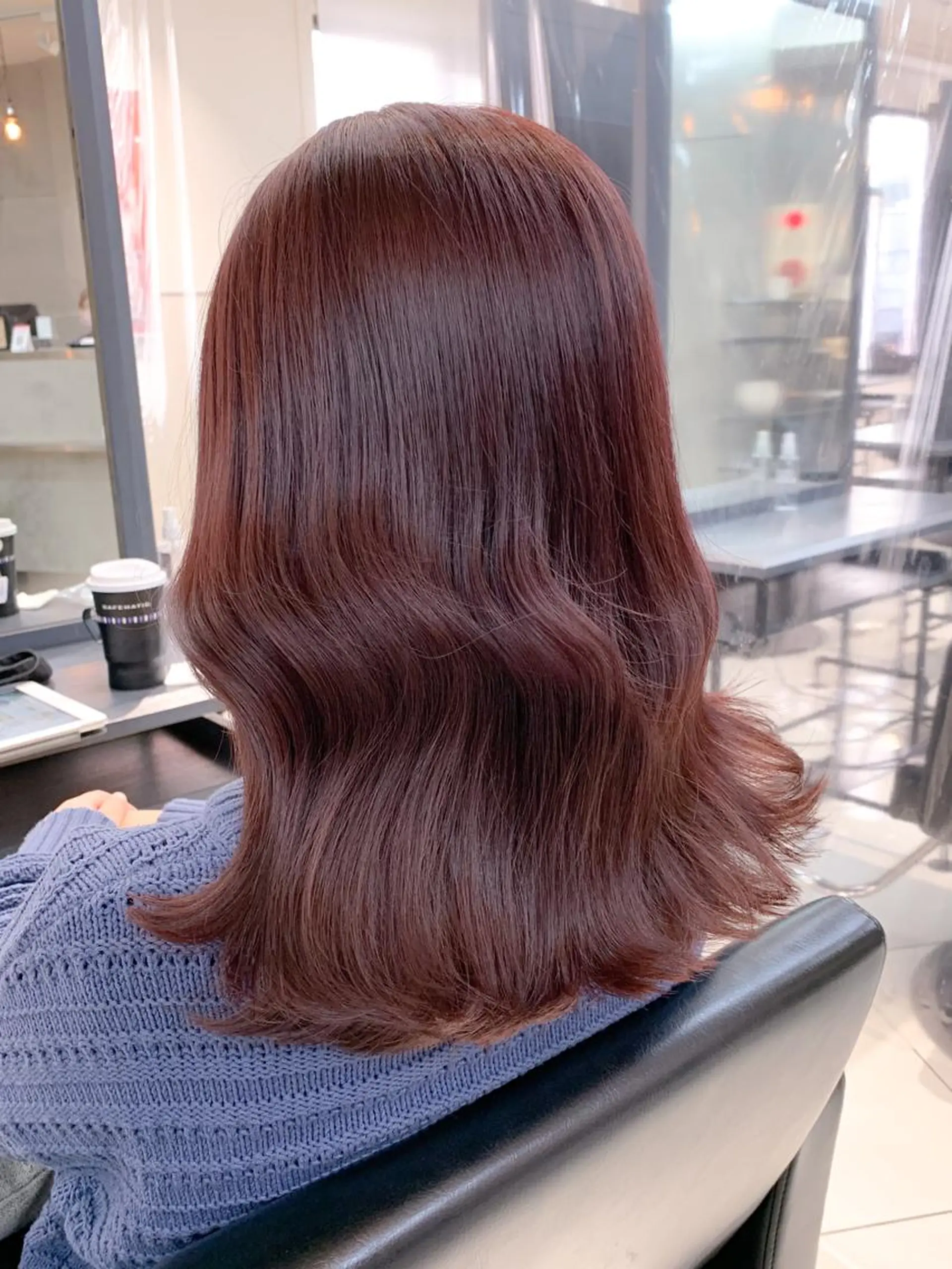 ミディアム カラー raika .のヘアスタイル