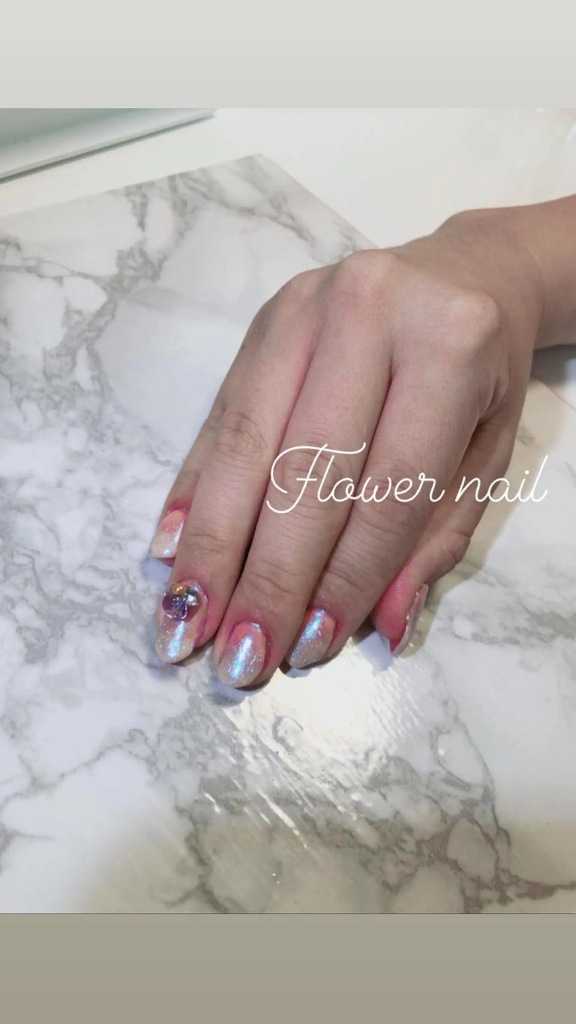 ネイル オーロラネイル キラキラネイル nanamin nail所属・眉サロン KE. 船橋日大前駅徒歩1分の眉毛・アイブロウイメージ