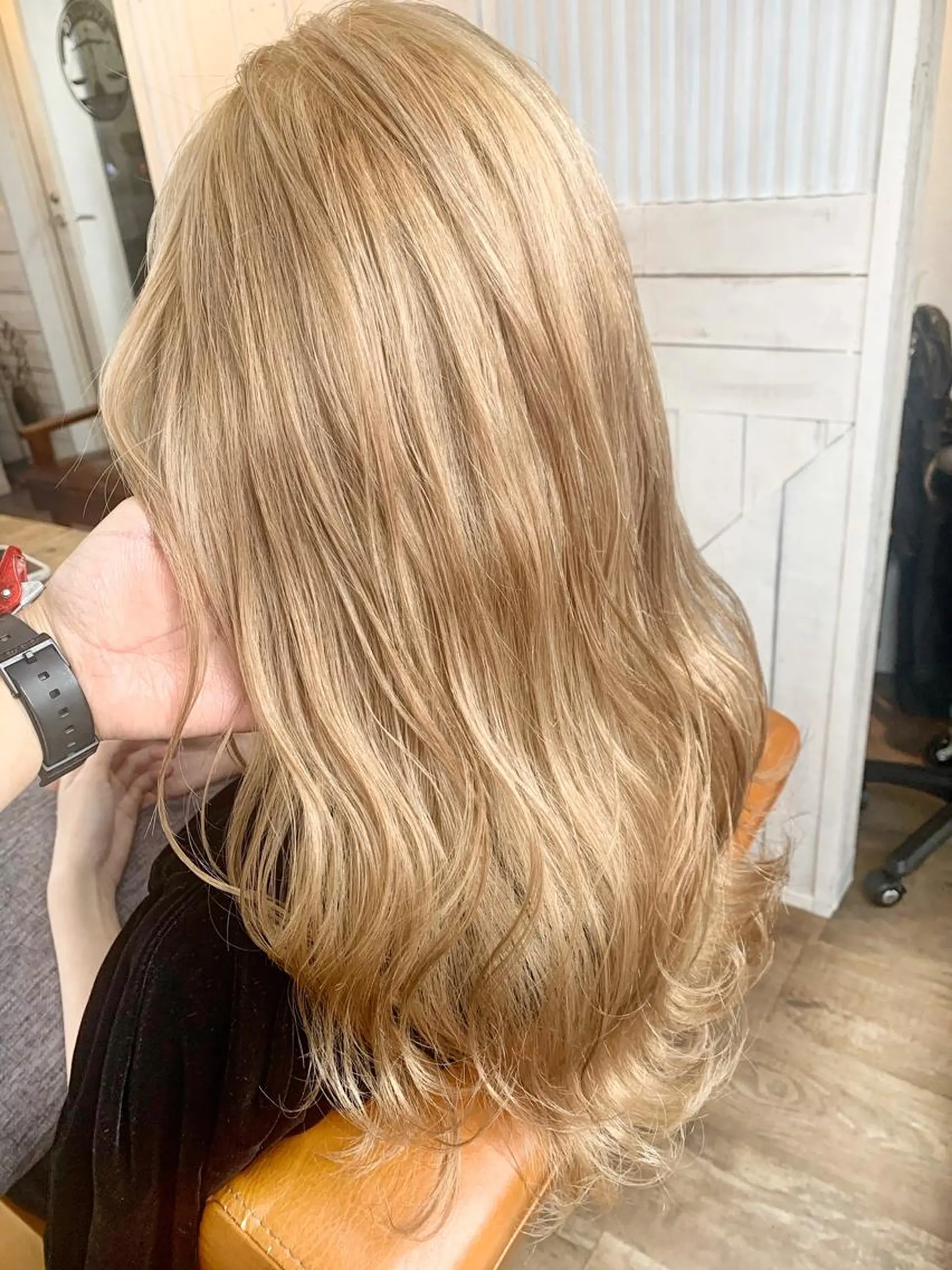 ロング カラー ダブルカラー イヤリングカラー ハイライトカラー イルミナカラー インナーカラー ダブルカラー　/ インナーカラーMiiのヘアスタイル