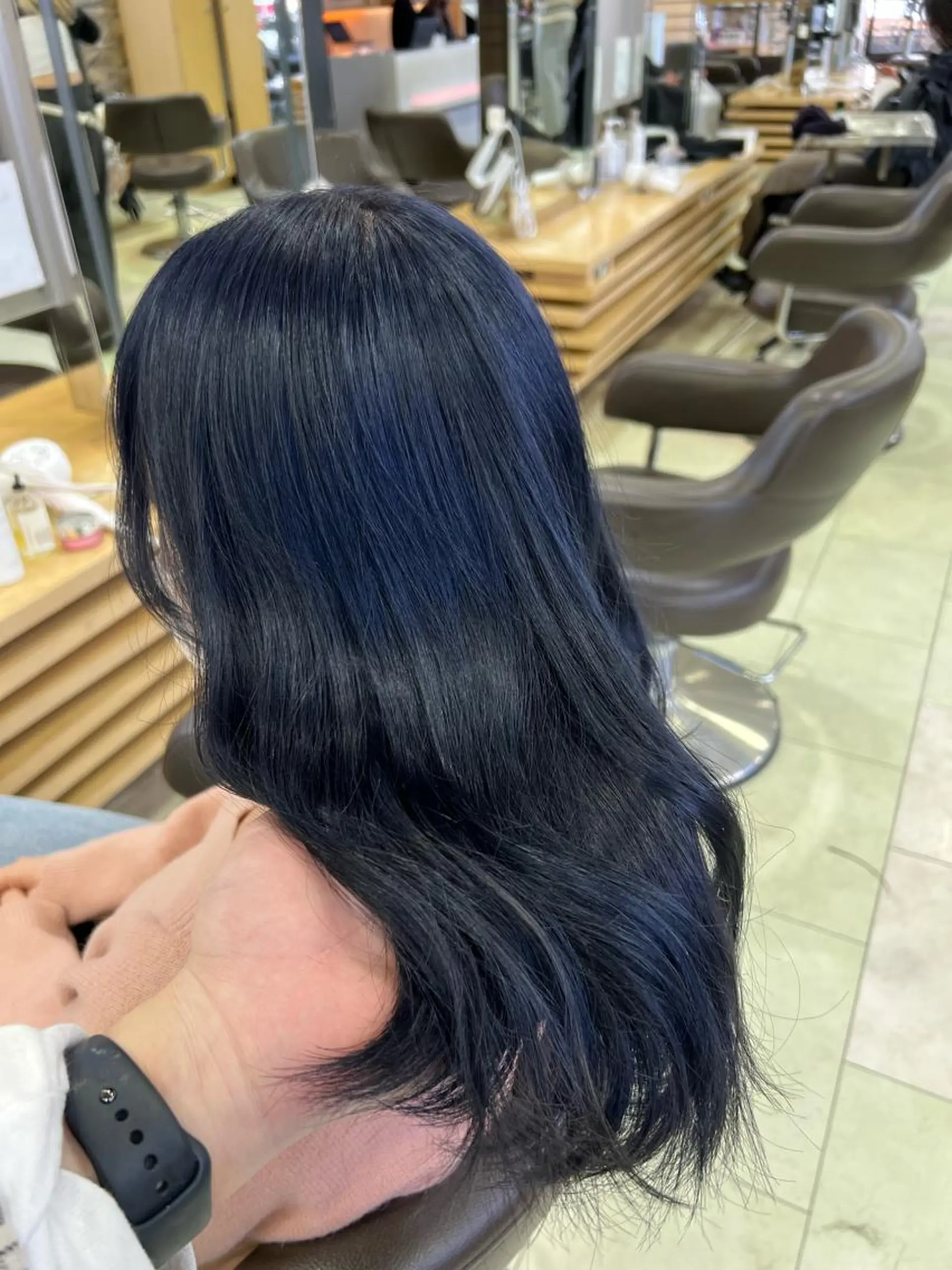 ロング カラー ブリーチ シルバー メンズカット松戸/韓 国/メンズパーマ航太のヘアスタイル