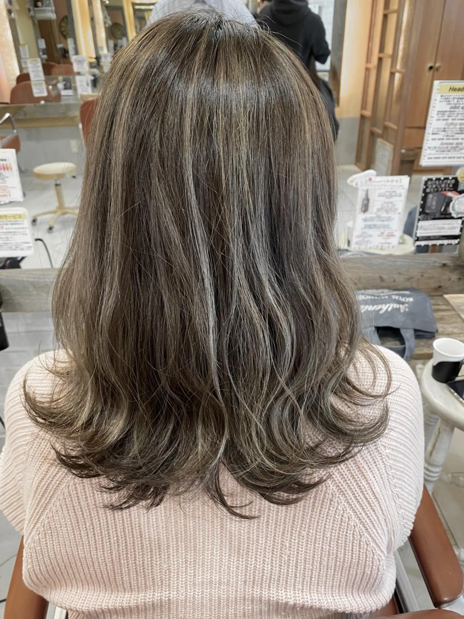 ミディアム カラー ミディアムパーマ ブリーチ ハイライトカラー インナーカラー ハイライト 増子 幹樹のヘアスタイル