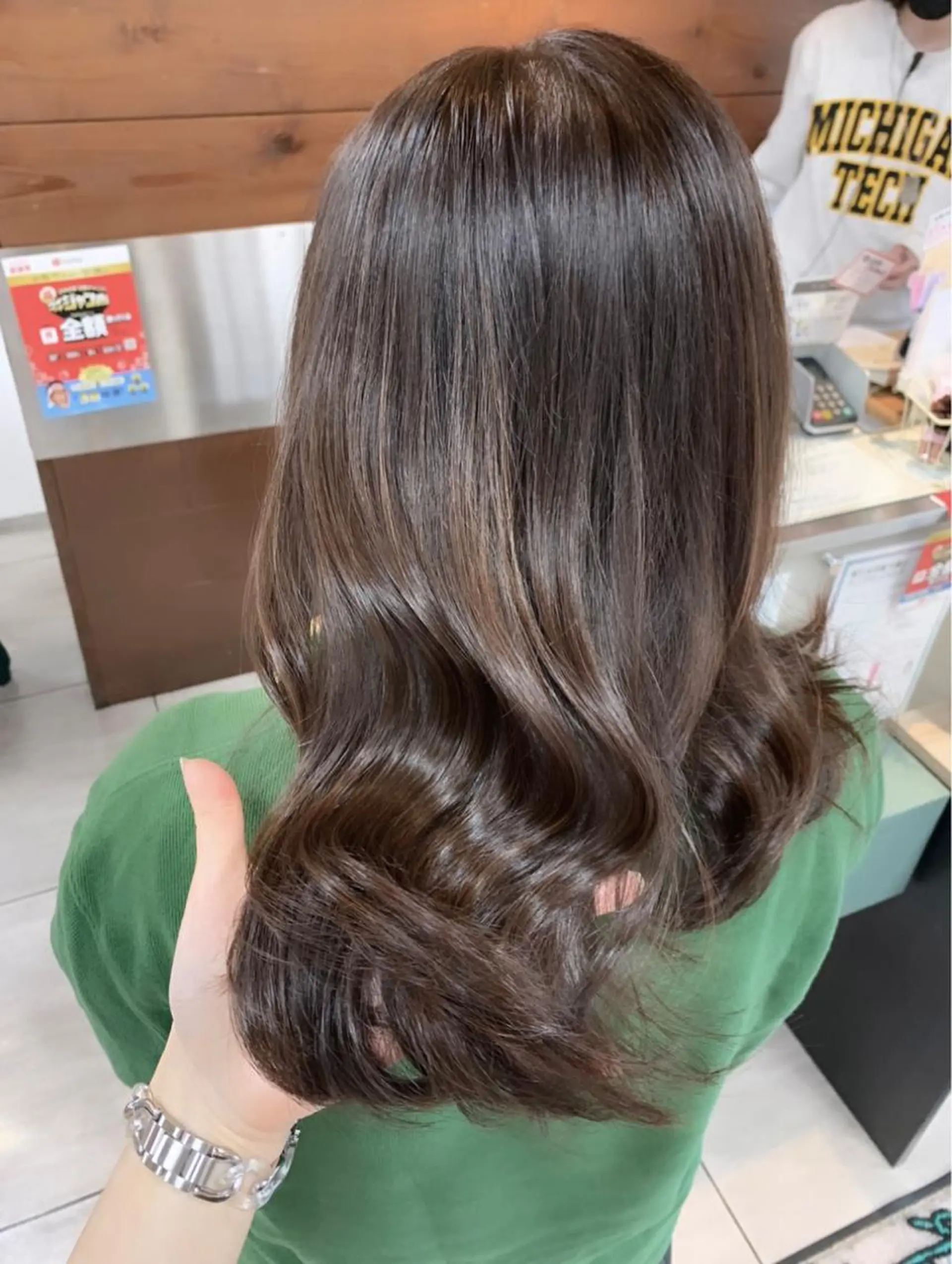 ミディアム ヘアカラー 🫧艶髪カラー🫧 森本くるみのヘアスタイル