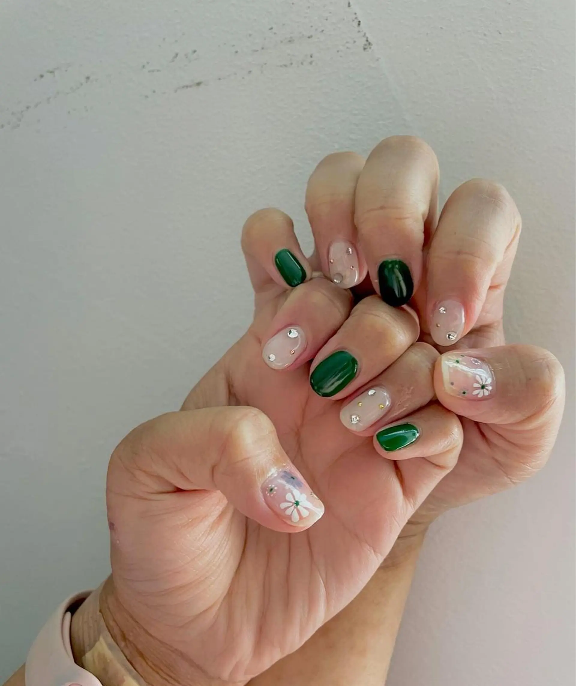 ネイル アートネイル フットネイル ジェルネイル グリーン 韓国ネイル 甲府市徳行 🧸prunelleのネイルデザイン