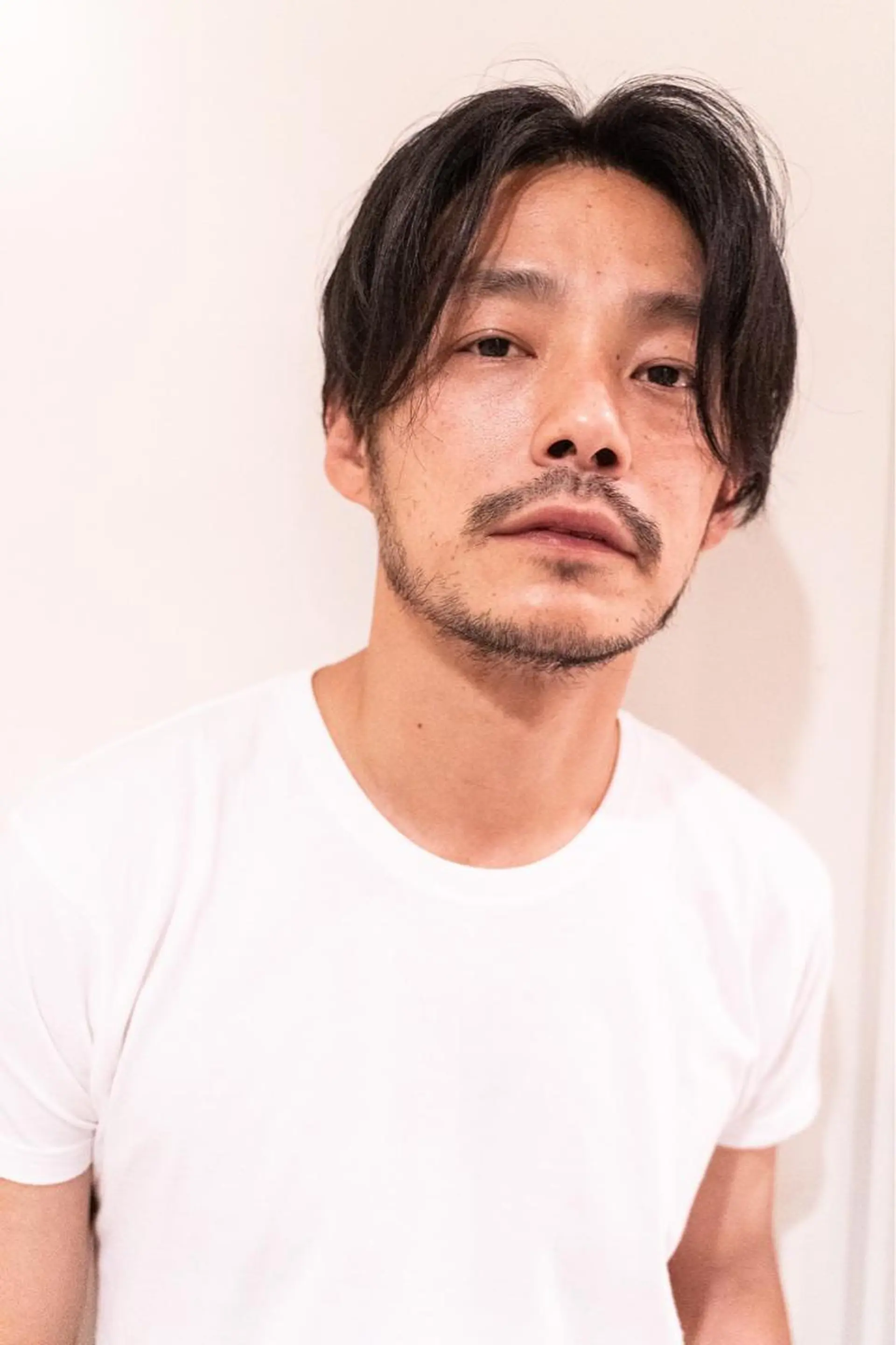 ショート カラー パーマ ヘアアレンジ メンズ センターパート メンズハイライト メンズパーマ アディクシーカラー ベージュカラー カット ヘアカラー トリートメント ヘッドスパ ヘアセット レイヤーカット/艶髪 🎀笠原 優花🎀のヘアスタイル