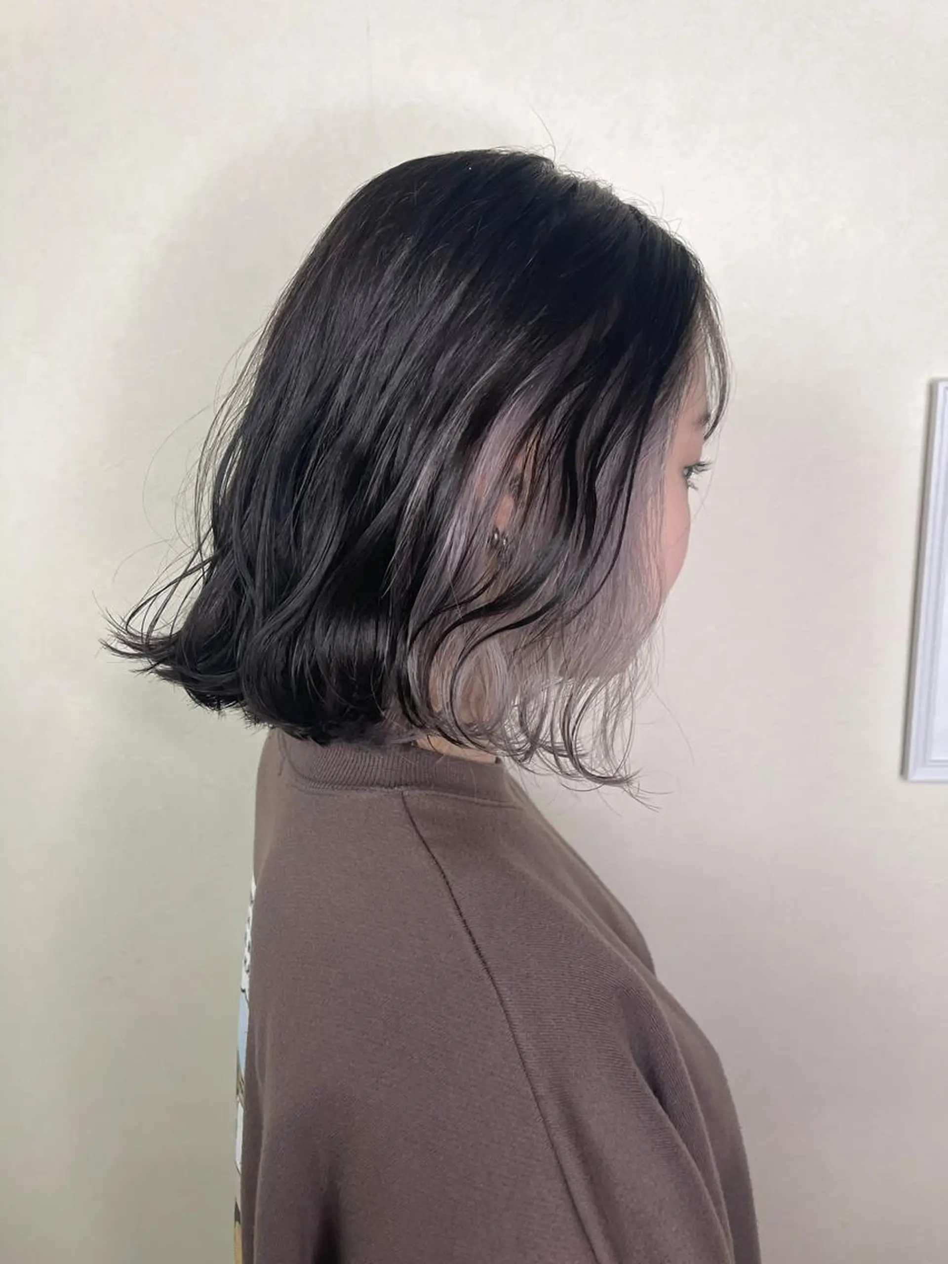 ミディアム カラー ハイライトカラー✨ グレージュ✨鎌倉光洋のヘアスタイル