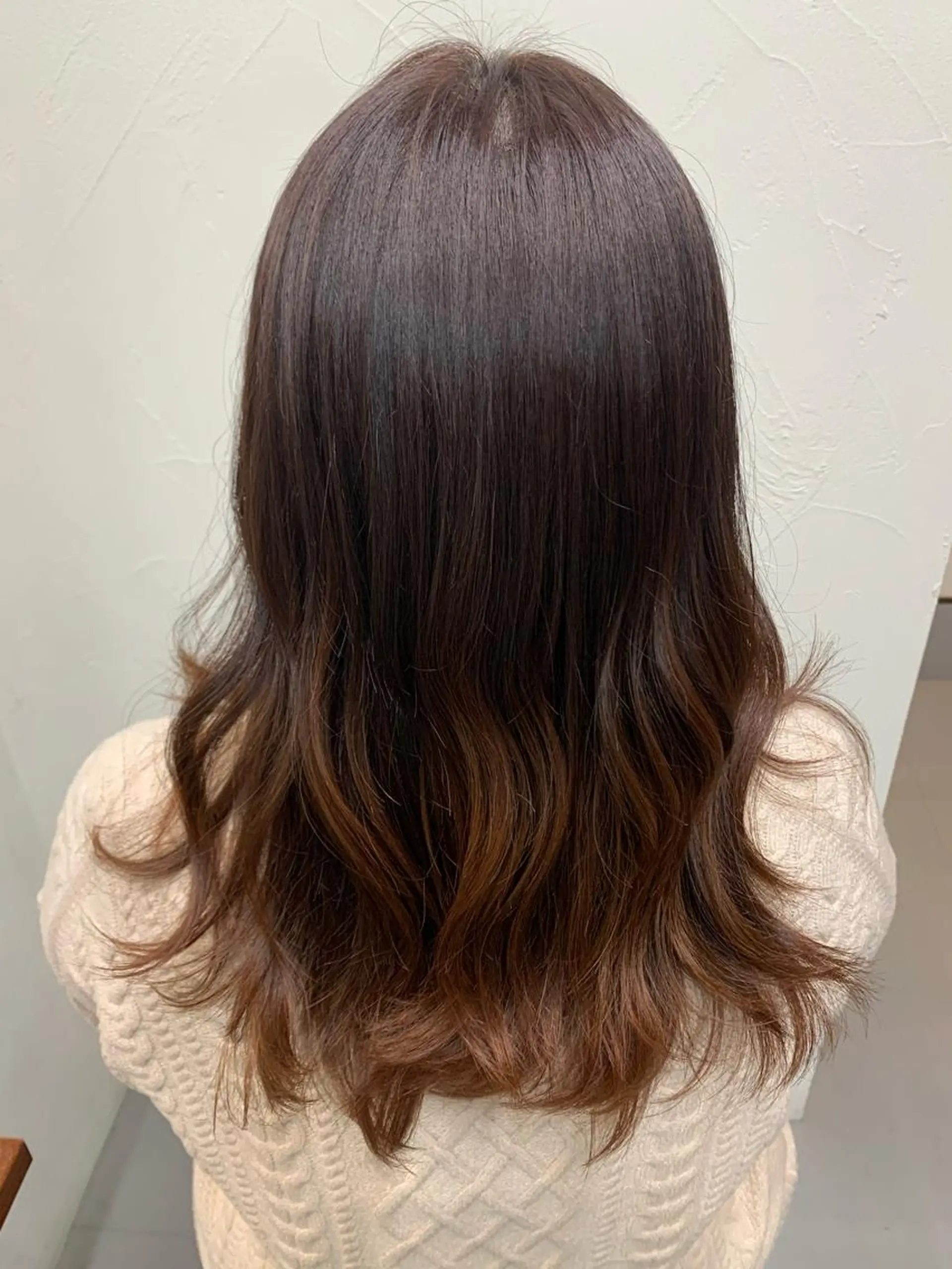 セミロング ピンクブラウン hair  circus所属・三好 羽美のヘアスタイル