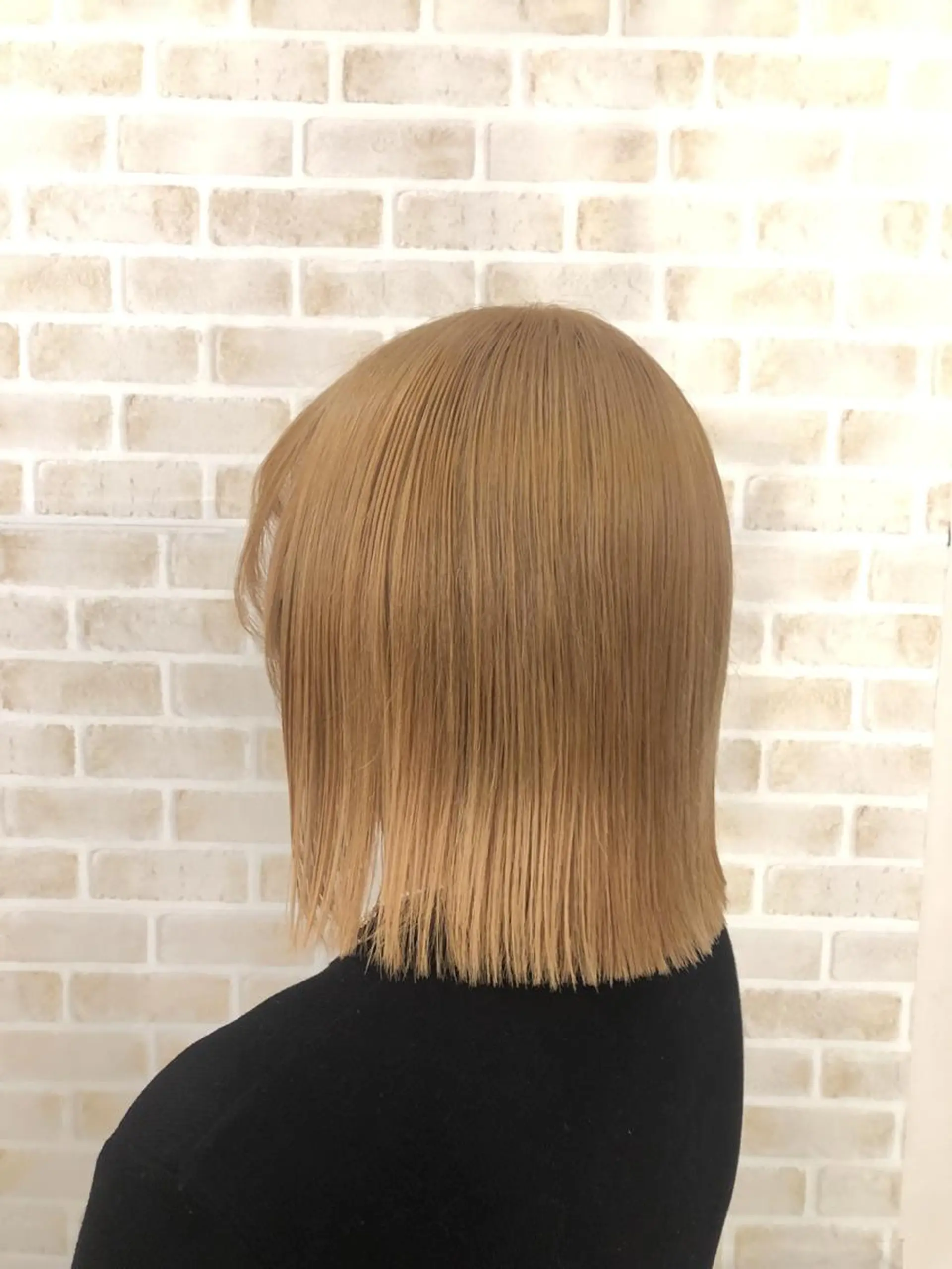 ショート カラー 切りっぱなしボブ ベージュカラー ハイトーンカラー ボブ 🟦西荻窪メンズ特化 美容師🟦Yu-Jiのヘアスタイル