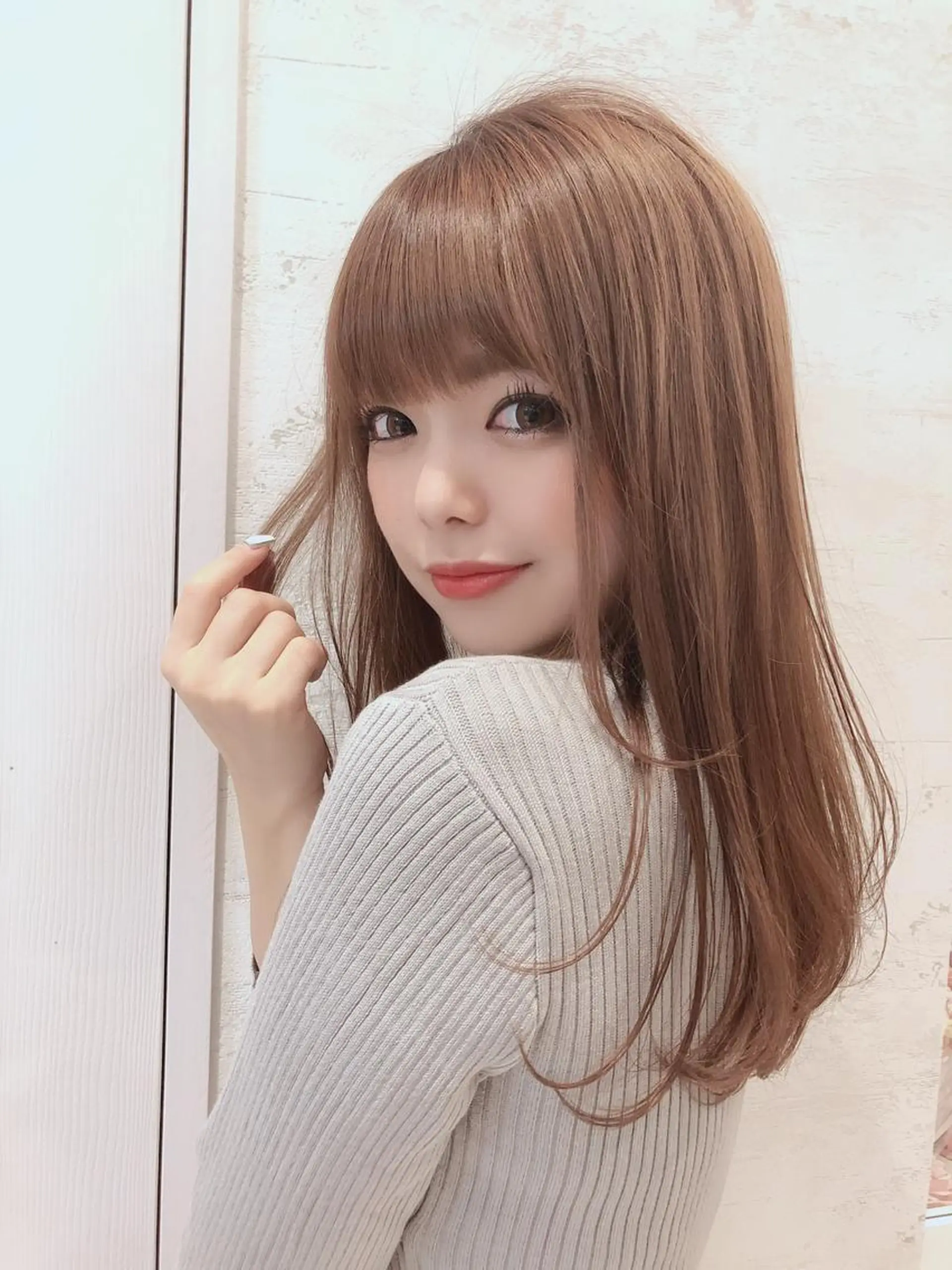 ミディアム カット 代表山口ひな 髪質改善のプロのヘアスタイル