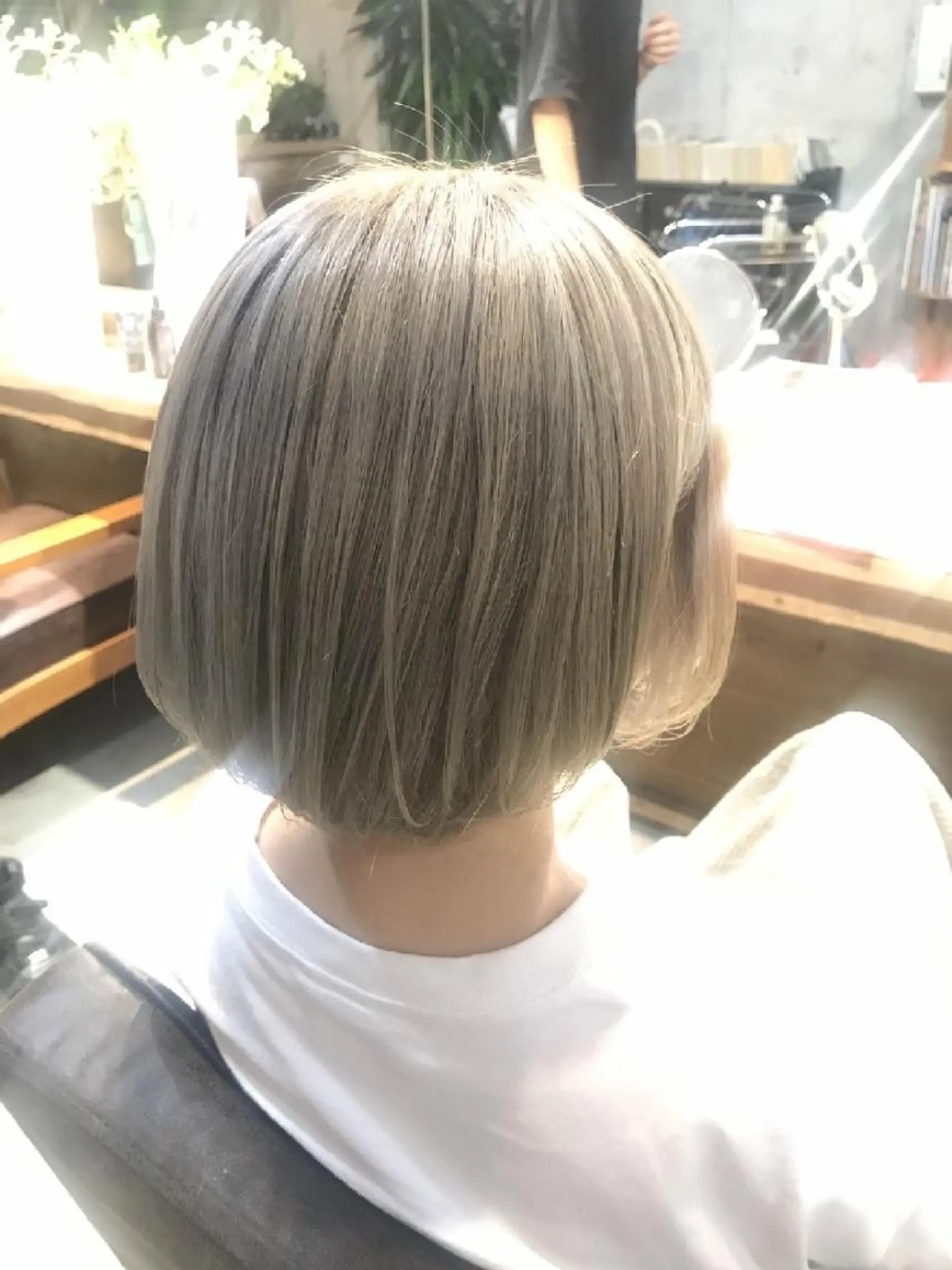 ミディアム カラー パーマ ヘアアレンジ メンズ キッズ ネイル マツエク・マツパ ベージュカラー ホワイトベージュ ホワイト カット ヘアカラー トリートメント 🌸グレージュ/ ベージュ🌸yutaのヘアスタイル