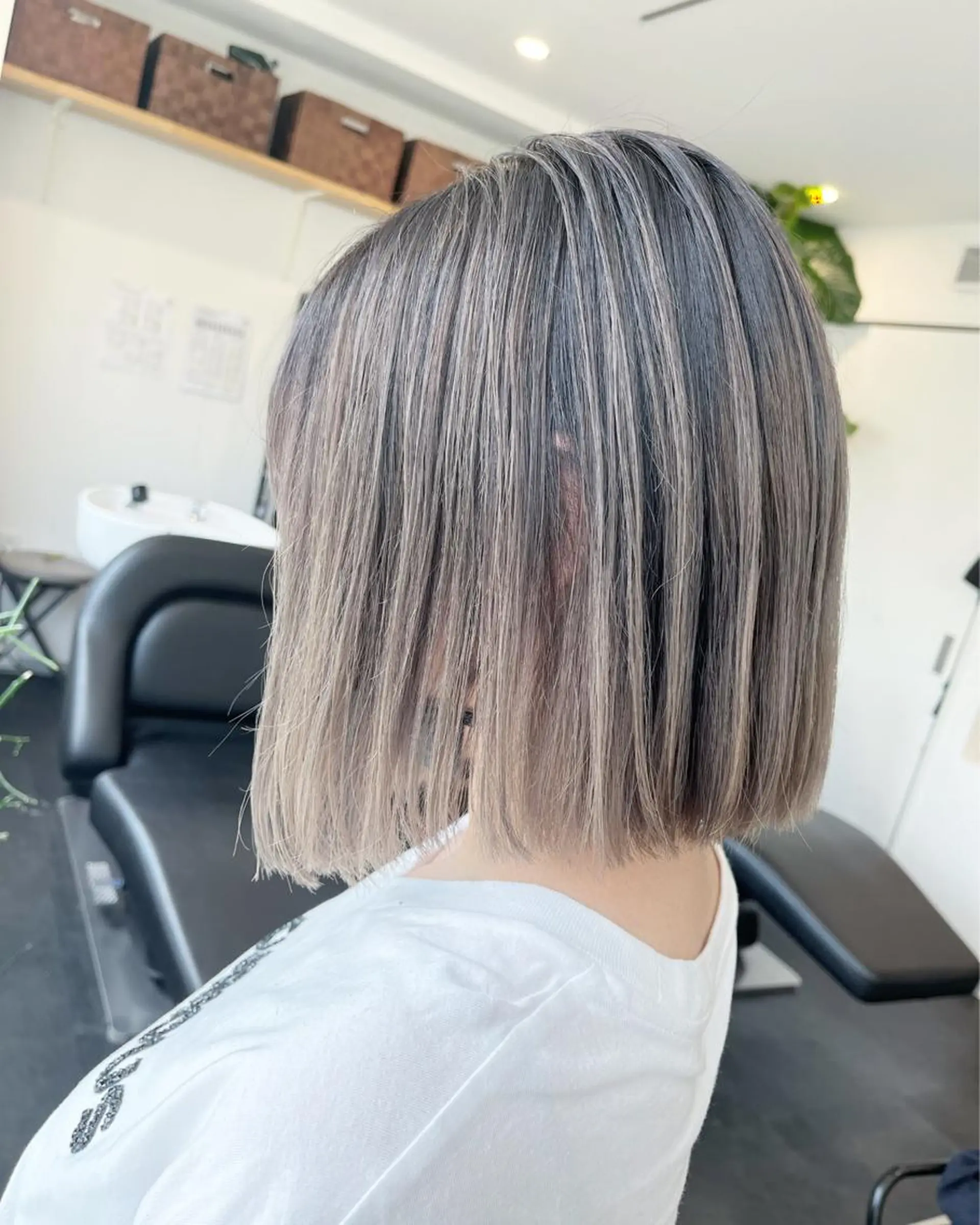 ミディアム カラー バレイヤージュ レイヤーカット JIL BLAN 京都所属・RU RIのヘアスタイル