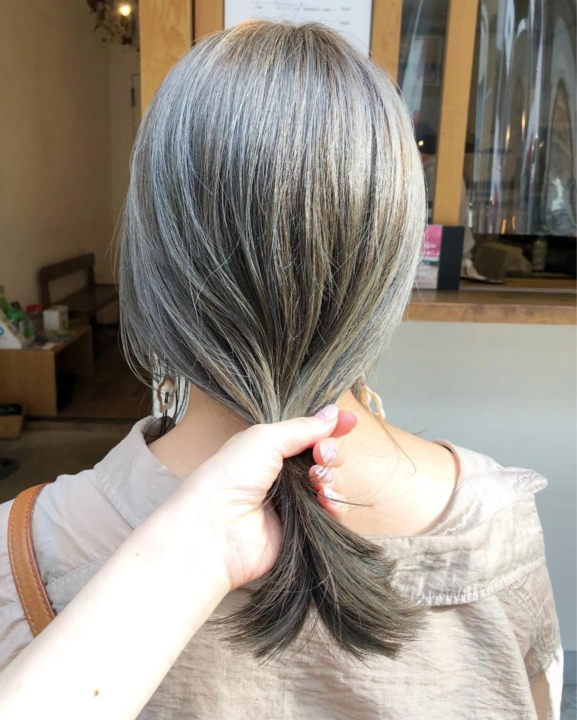 ミディアム カラー 透明感カラー ハイライトカラー ハイライト luve heart's And Be  minamisemba所属・脇坂 佳世の眉毛・アイブロウイメージ