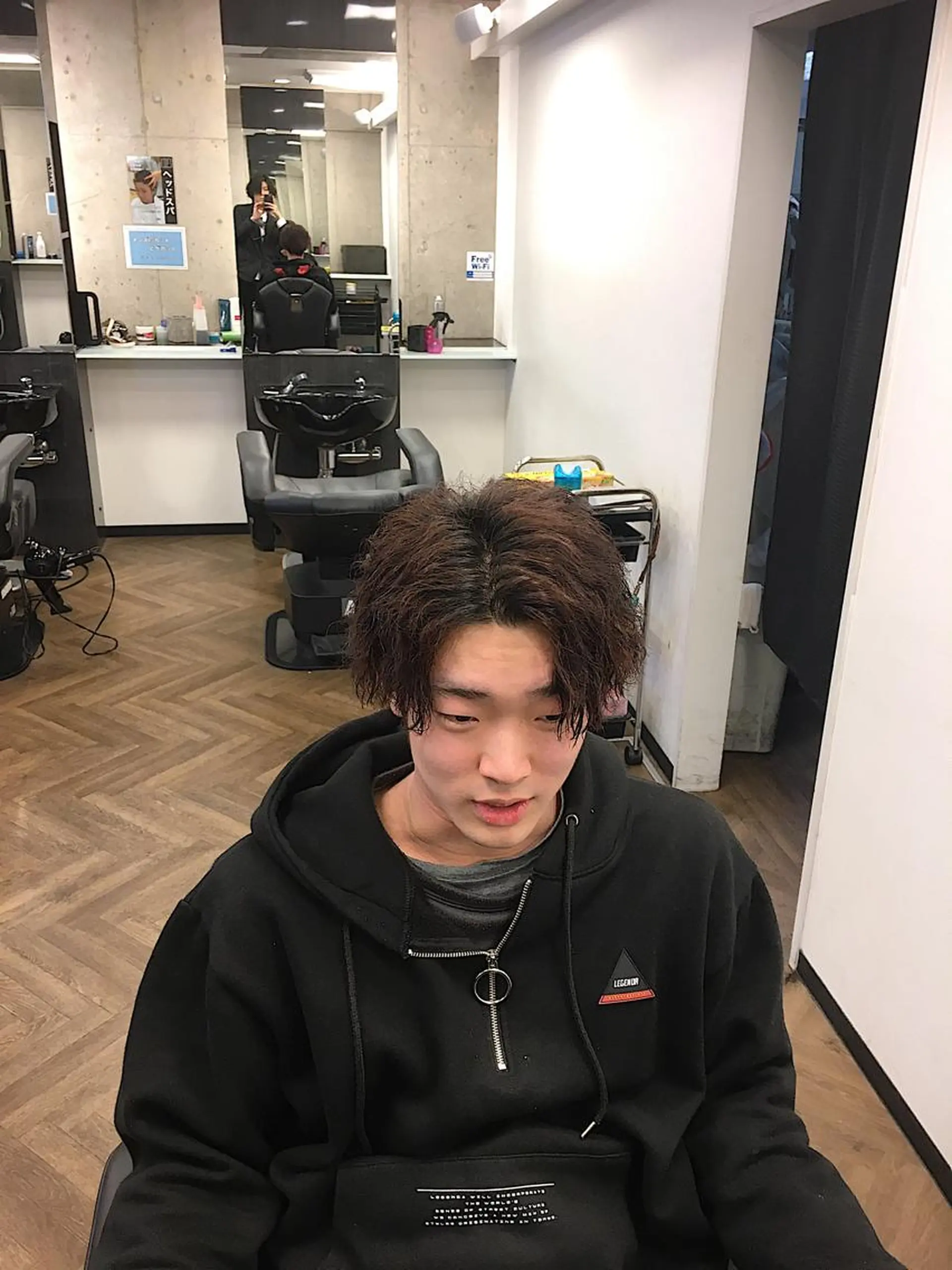 ミディアム パーマ メンズ センターパート パーマ 前田賢生 ご新規様はNGのヘアスタイル