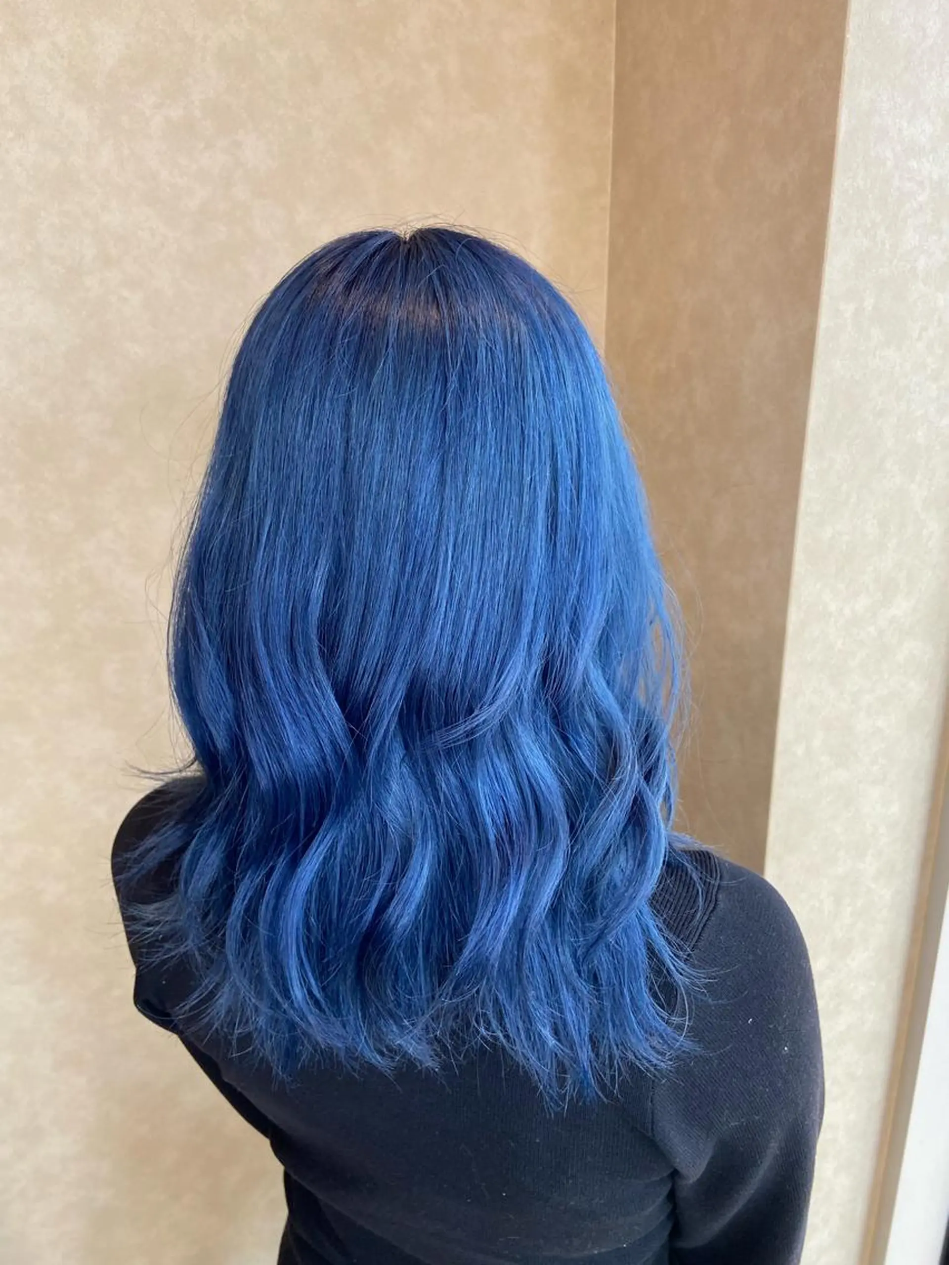 セミロング カラー 小林 亜紀のヘアスタイル