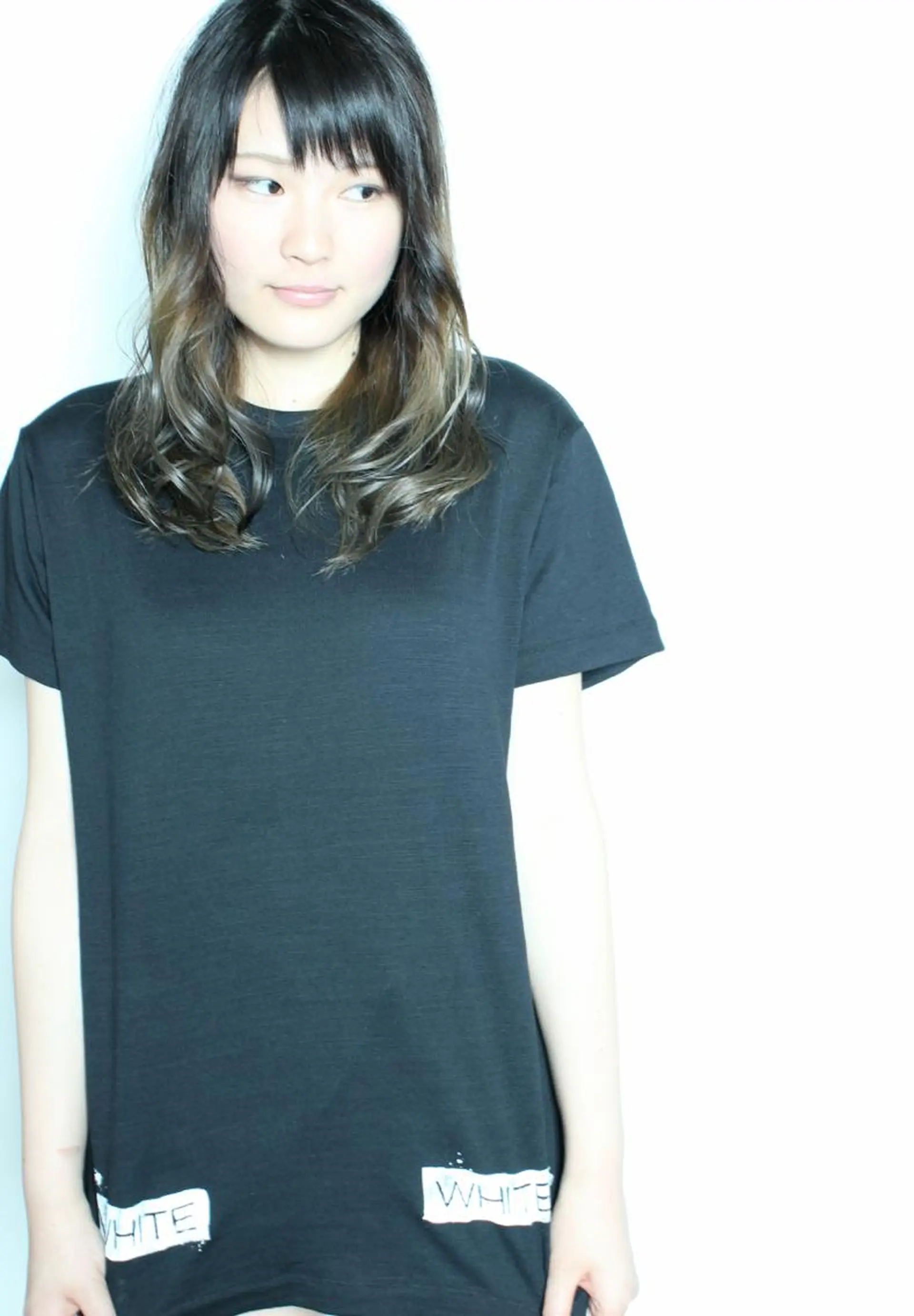 カラー アッシュ 黒髪 ダークシルバー グラデーションカラー シルバー Hair and Make kiyoshi所属・小原 良之のその他イメージ