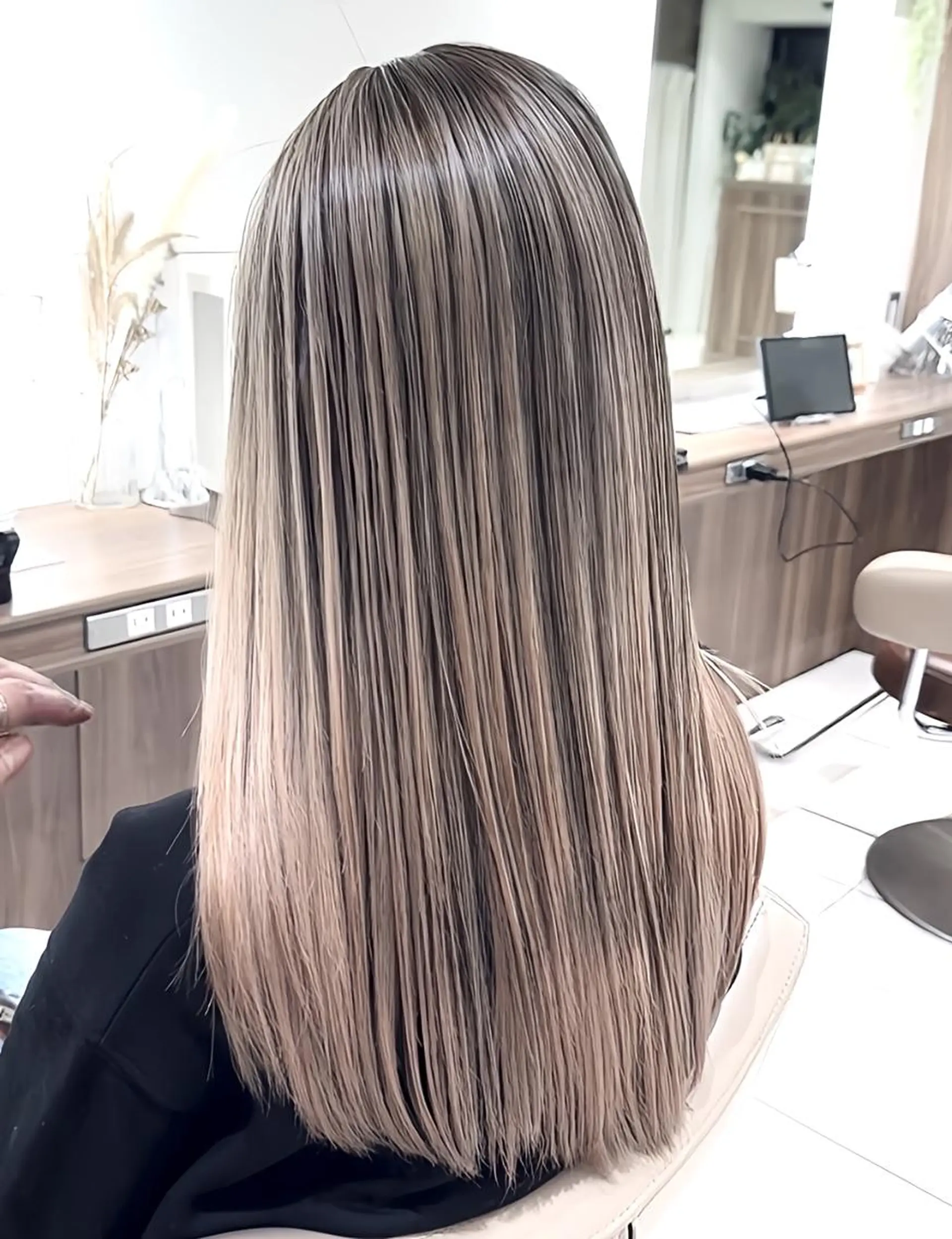 ロング カラー 髪質改善 ヘアカラー 渡邊楓果／髪質改善 ブリーチ/カラーのヘアスタイル