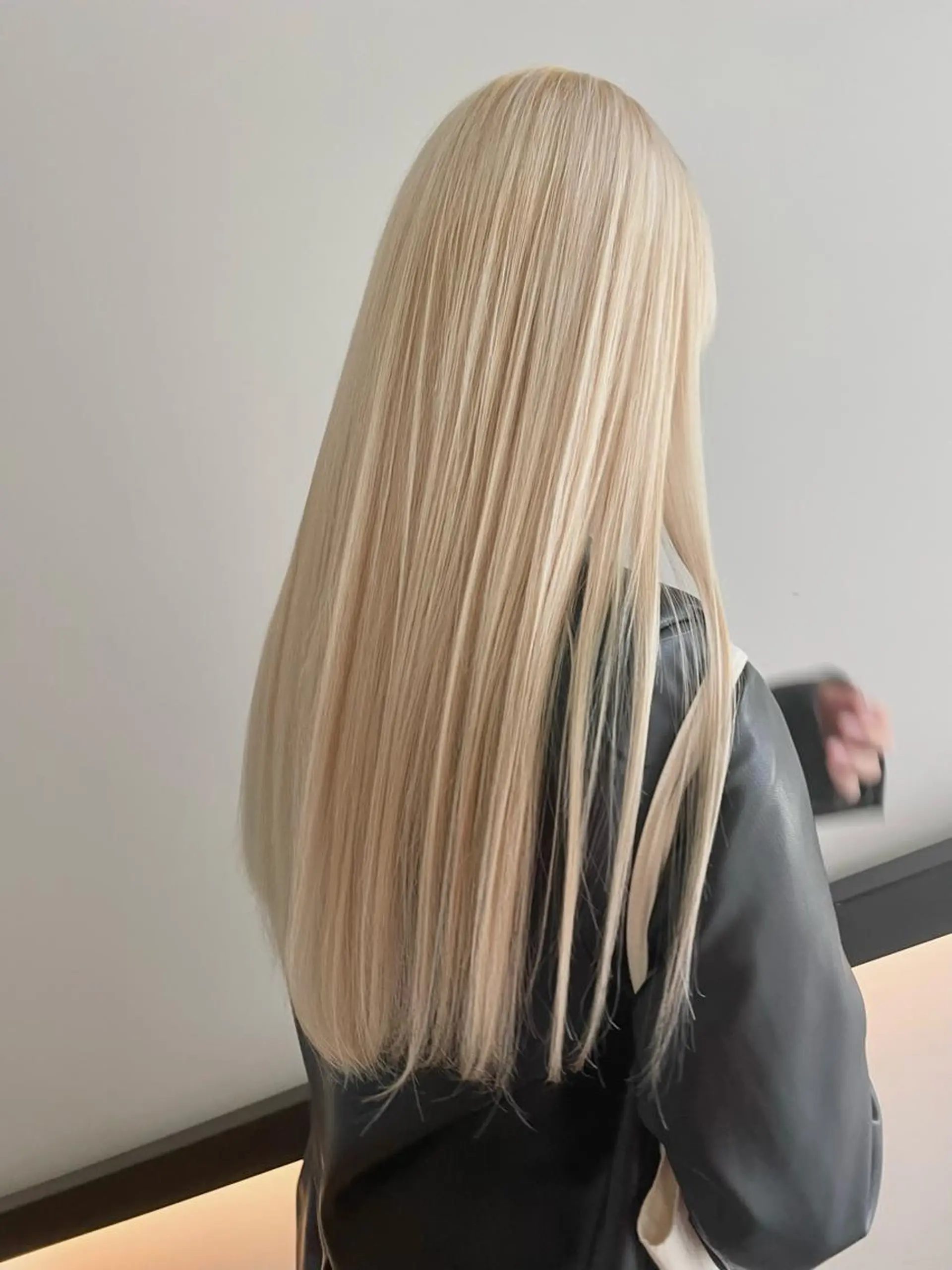 カラー 酸性ストレート・ メンズ 三原 楊子のヘアスタイル