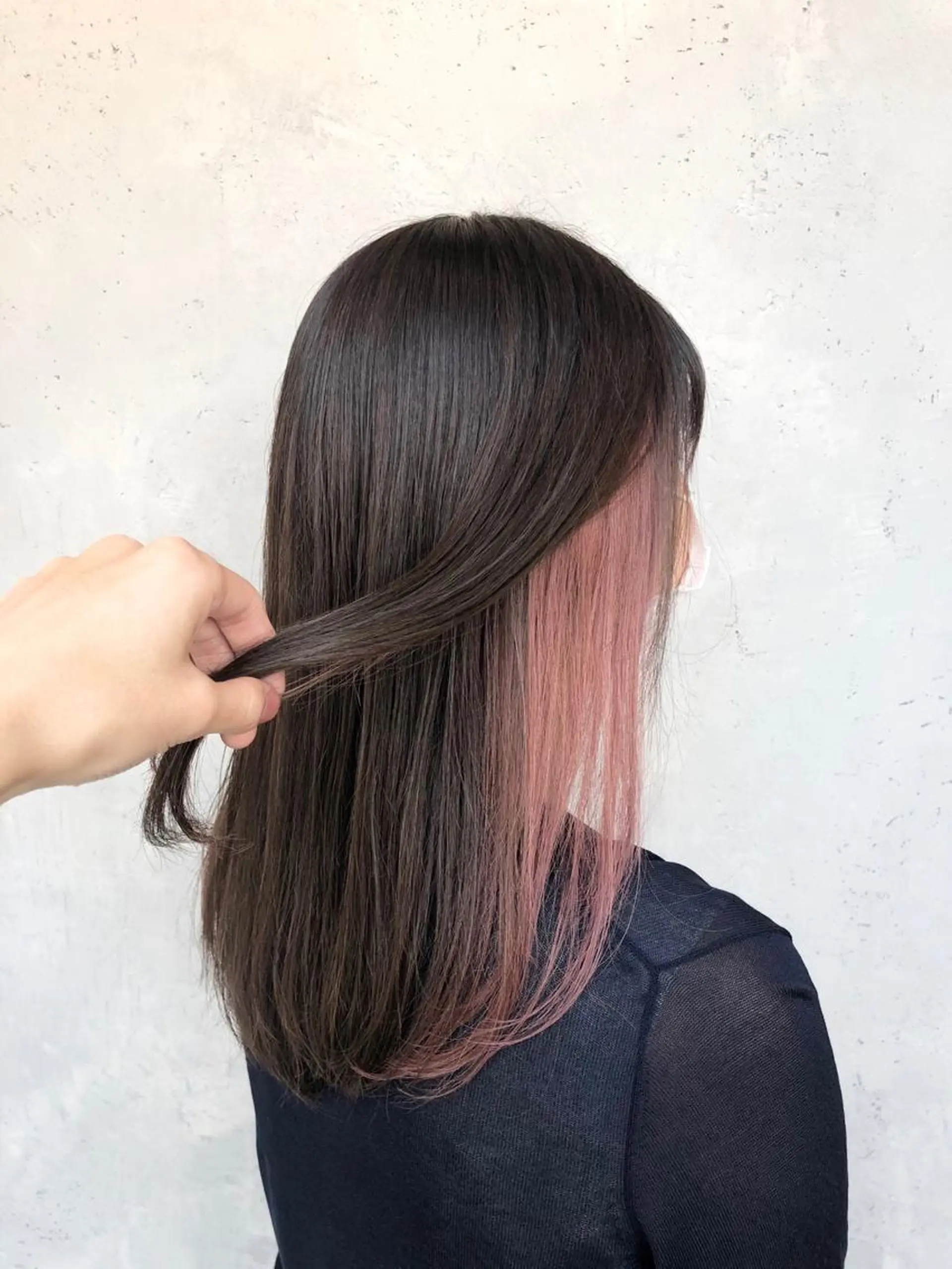 ロング カラー ヘアアレンジ ｲﾝﾅｰｶﾗｰ屋さん 🫧伊藤拓実のヘアスタイル