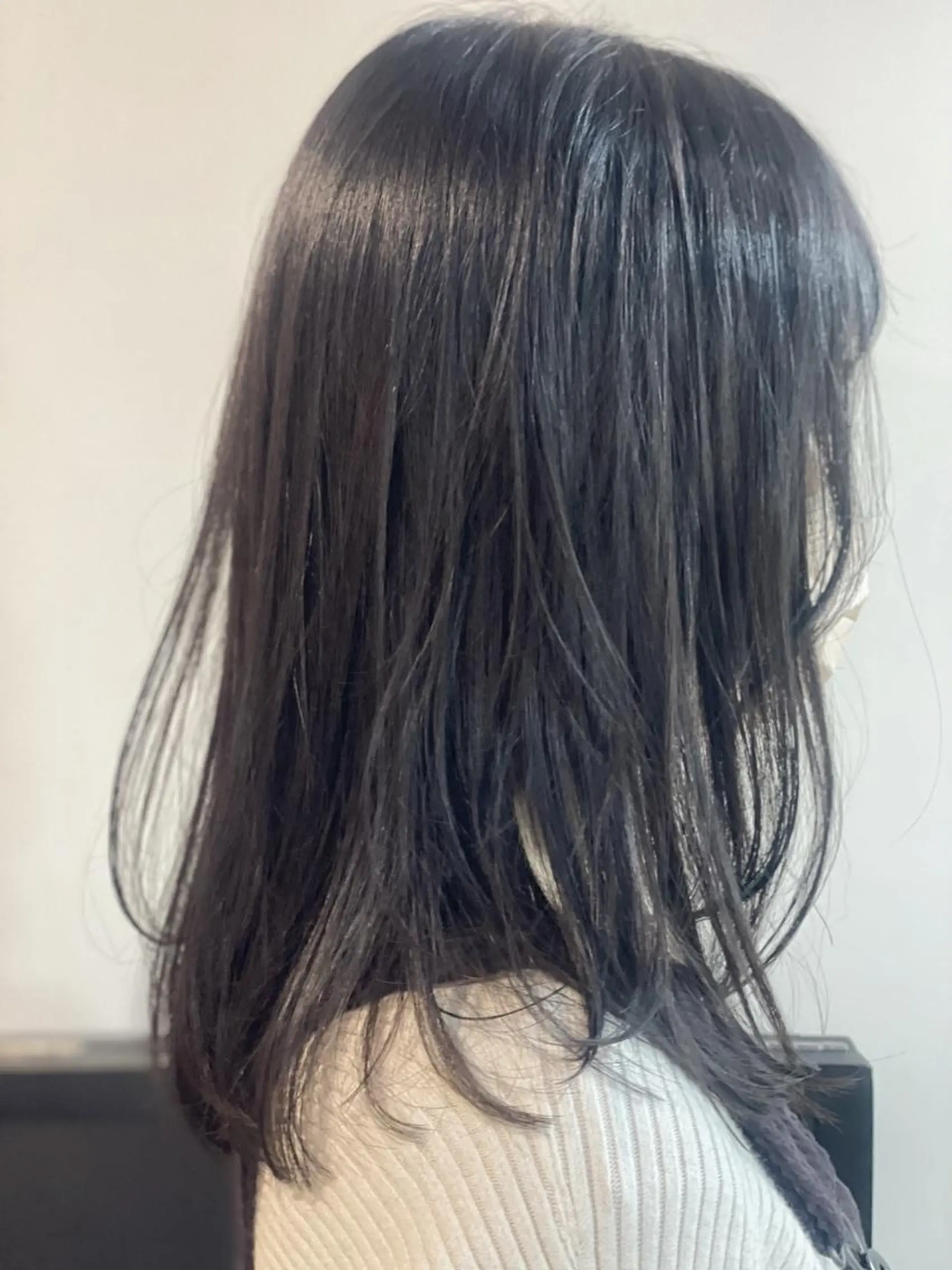 ミディアム レイヤーカット 野間 祐哉のヘアスタイル