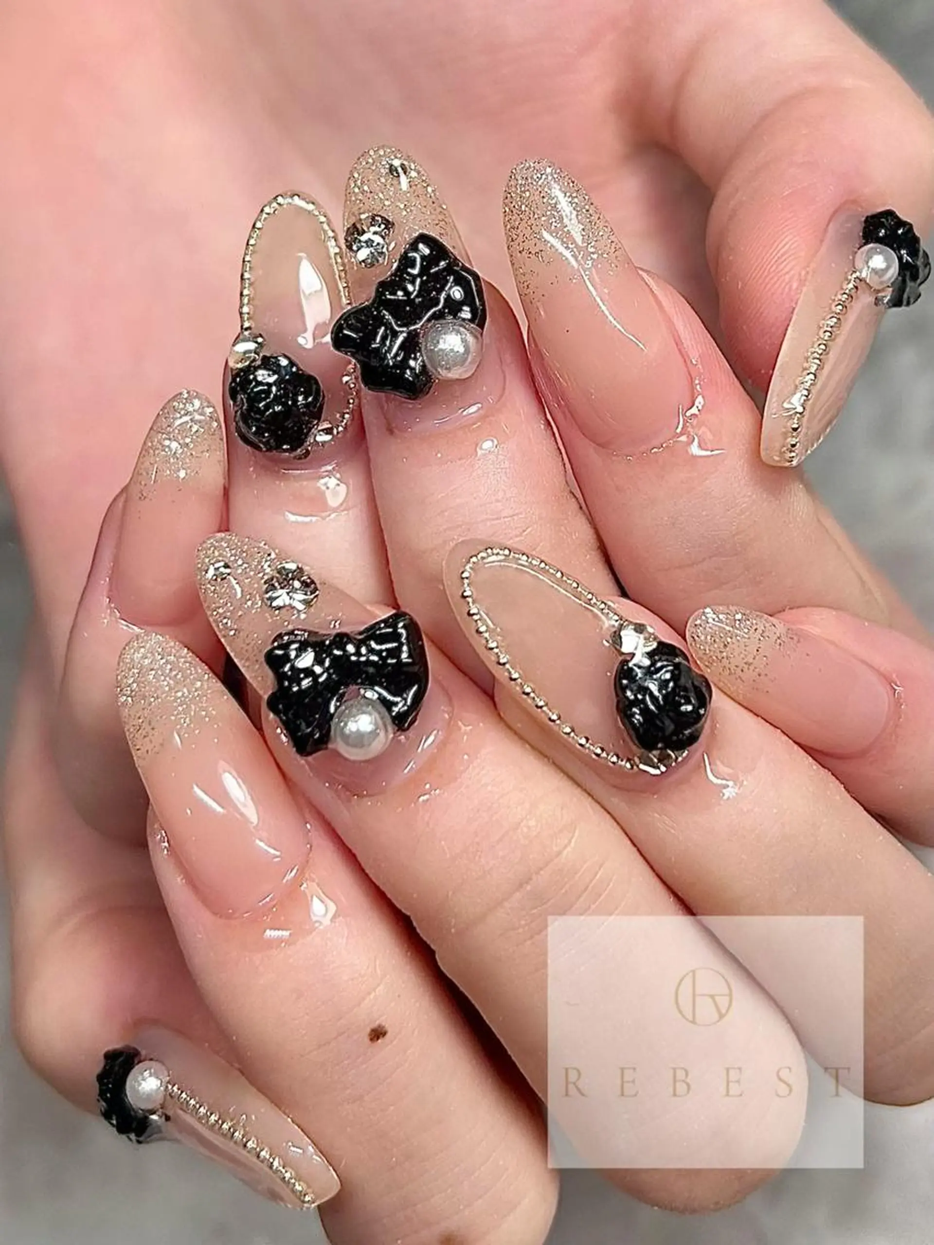 ネイル ハンドネイル REBEST 天王寺のネイルデザイン