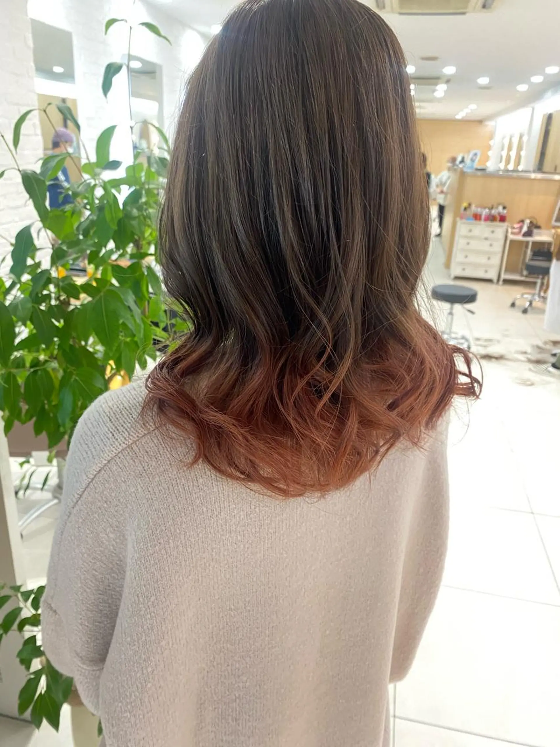 カラー Ida Akaneのヘアスタイル