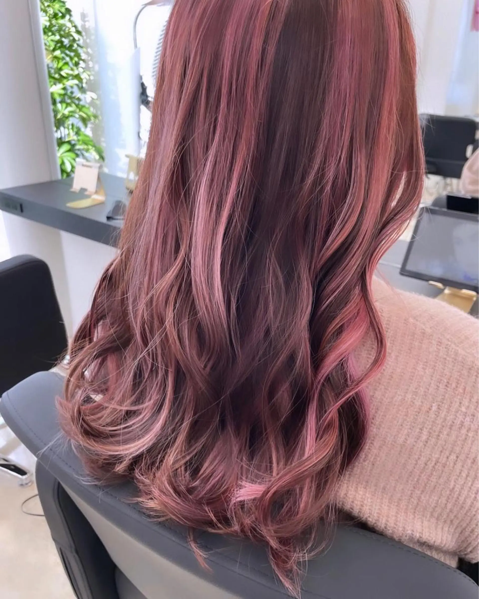 ロング カラー ヘアアレンジ ヘアカラー トリートメント like みやびのヘアスタイル