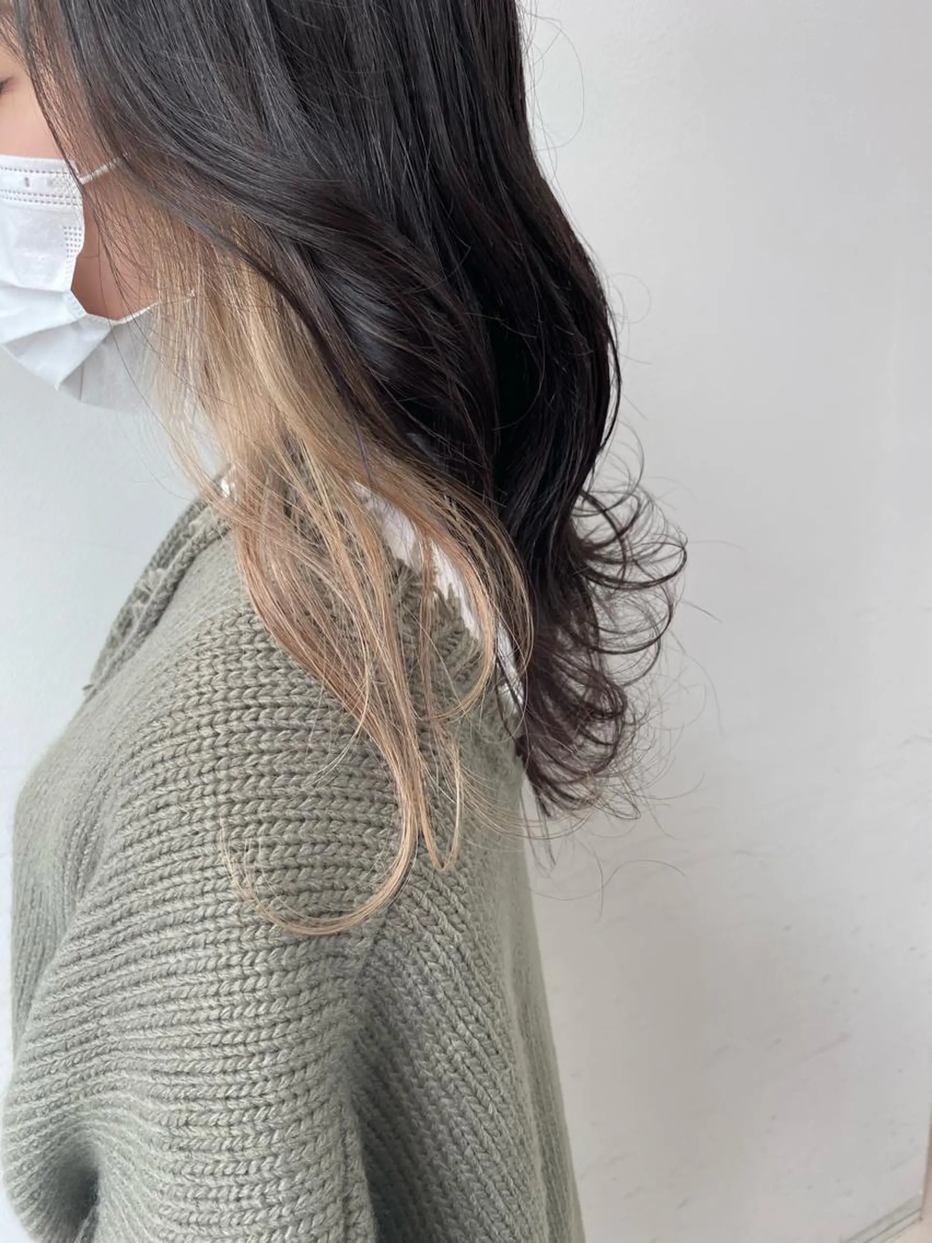 ミディアム カラー ミストバング イヤリングカラー  フェイスフレーミング インナーカラー ラベンダーカラー momo所属・メンズヘアメイク 🩵Mayuki🩵のヘアスタイル