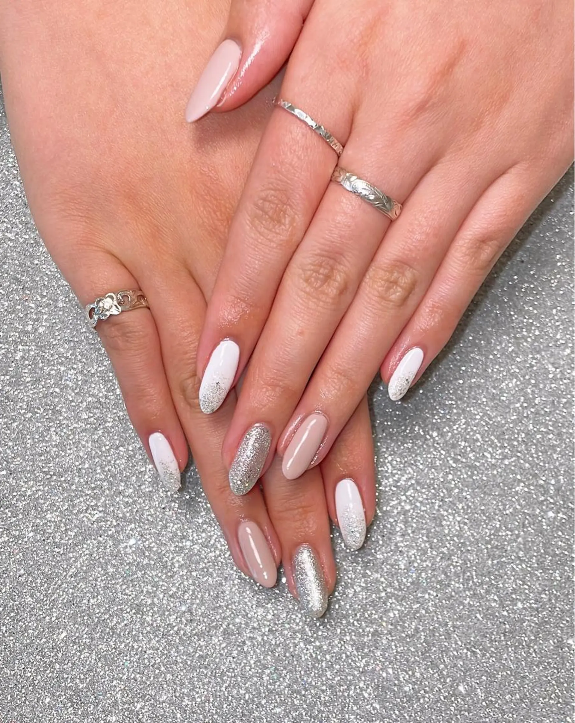 ネイル ハンドネイル VIERU 🌈🎀💖のネイルデザイン