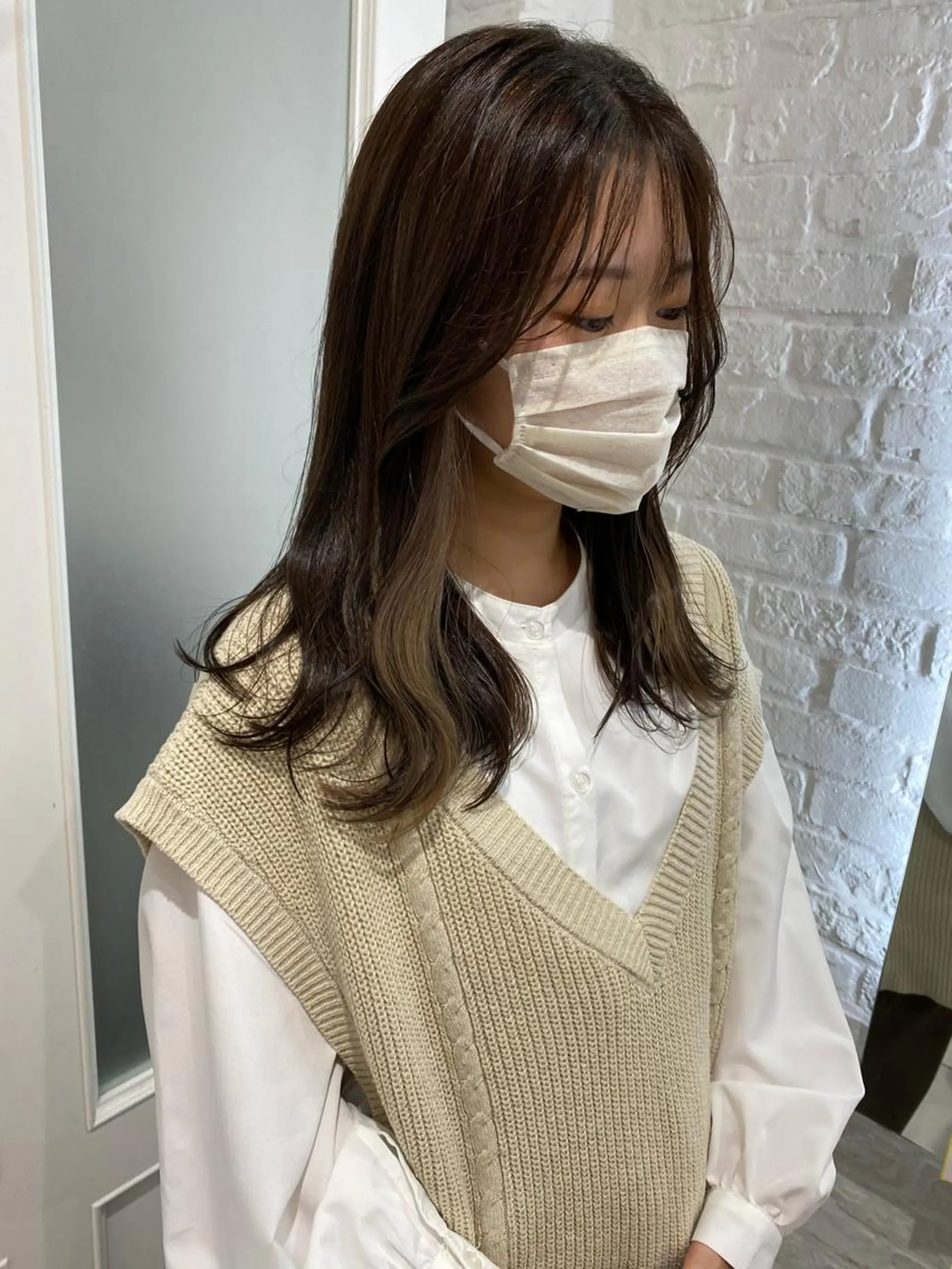 ロング カラー ベージュカラー ブリーチ 透明感カラー イヤリングカラー 🍀透明感抜群🍀/ ハイトーンカラーのヘアスタイル