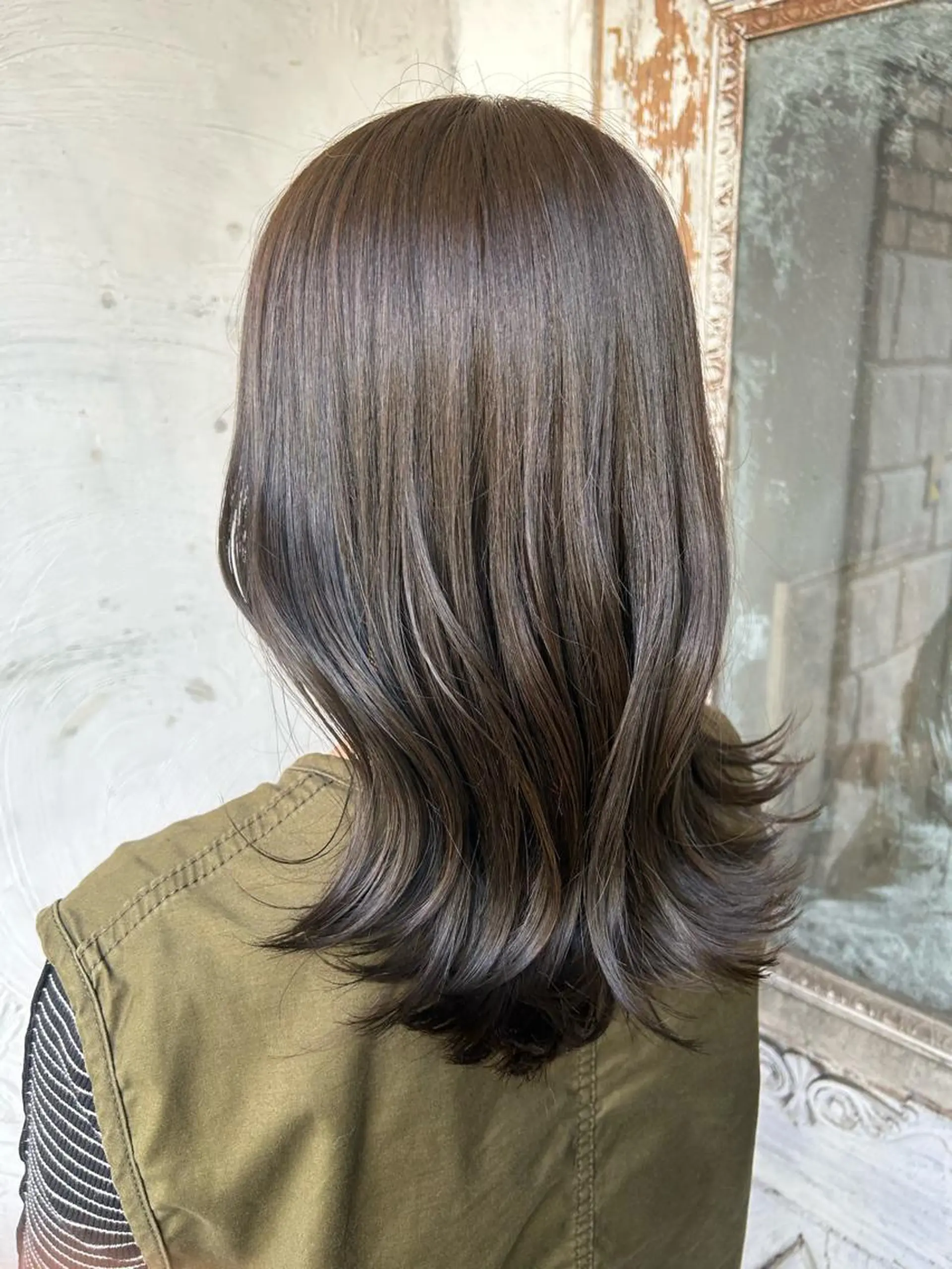 ミディアム カラー ヘアアレンジ アッシュ グレージュ オリーブアッシュ お任せヘア☘️☘️ 及川渚のヘアスタイル