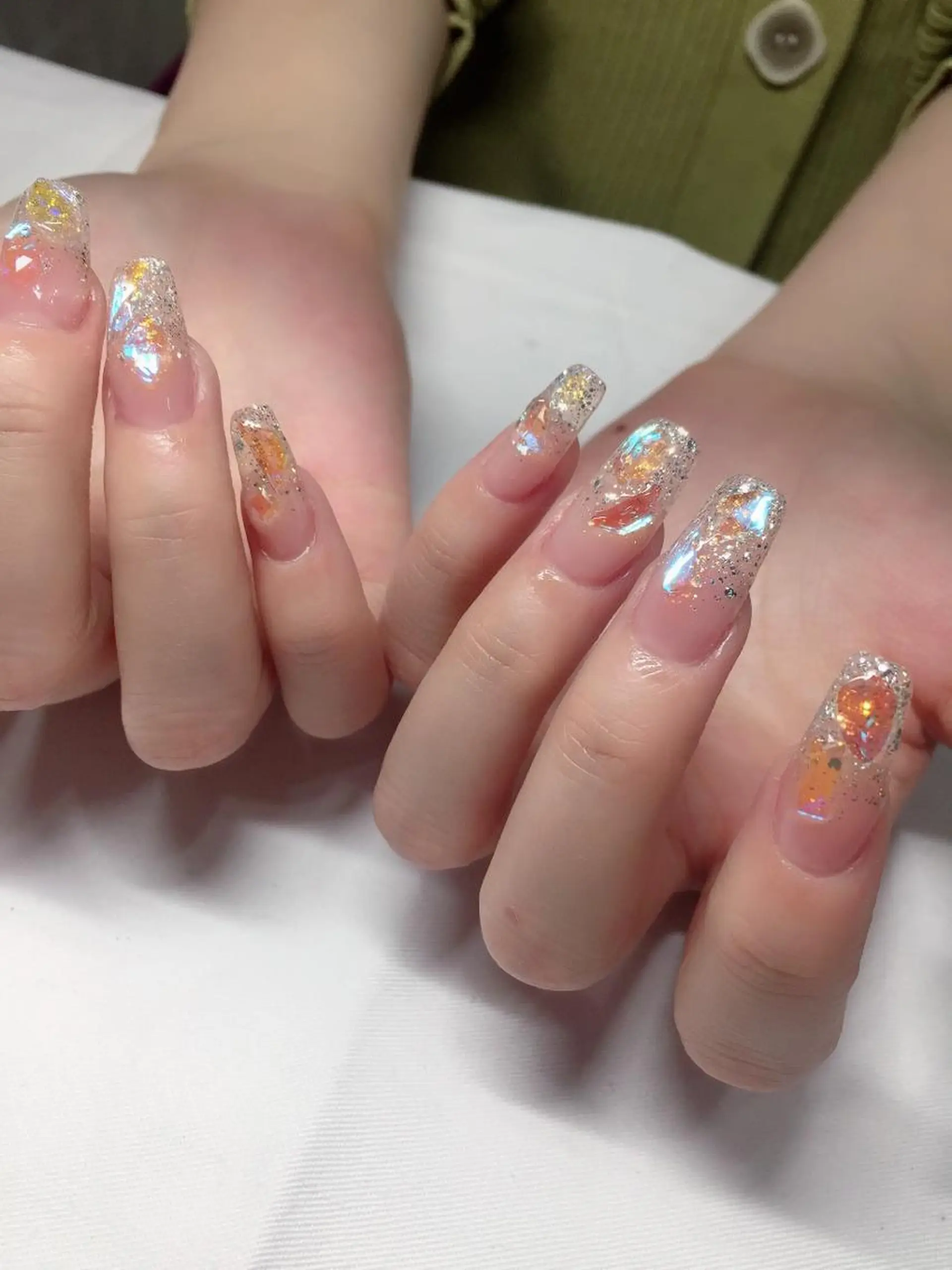 ネイル アートネイル ストーンネイル ガールネイルサロン所属・ガール ネイルサロンのネイルデザイン