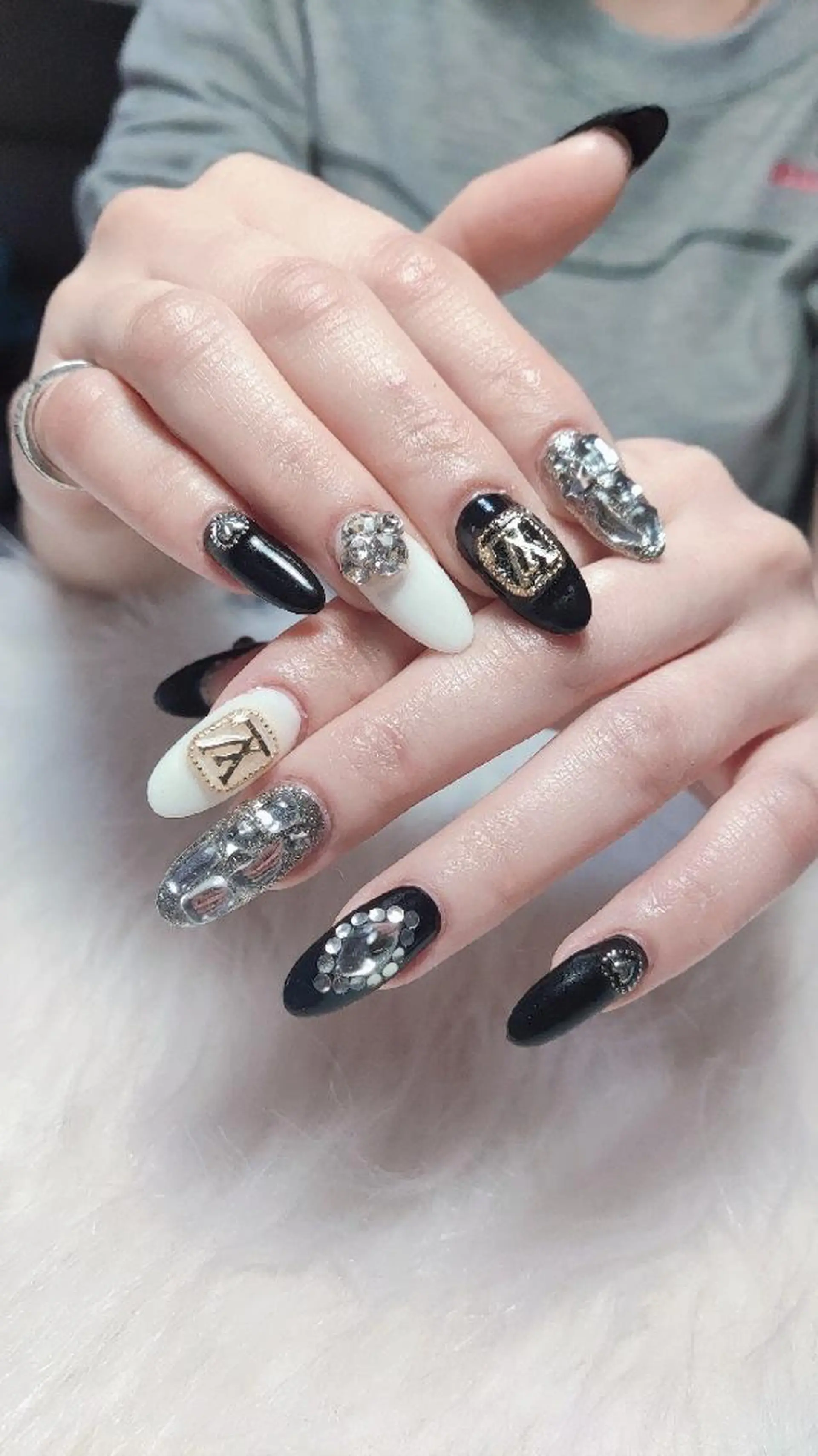 ネイル E·U·B ネイル所属・横浜市中区曙町 E·U·Bネイルのネイルデザイン