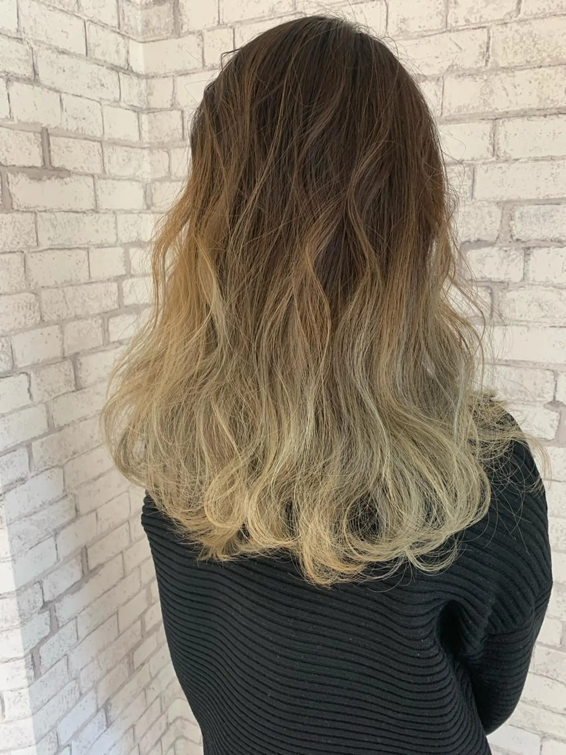 セミロング カラー ✂️小顔カット✂️ 山本有紀のヘアスタイル