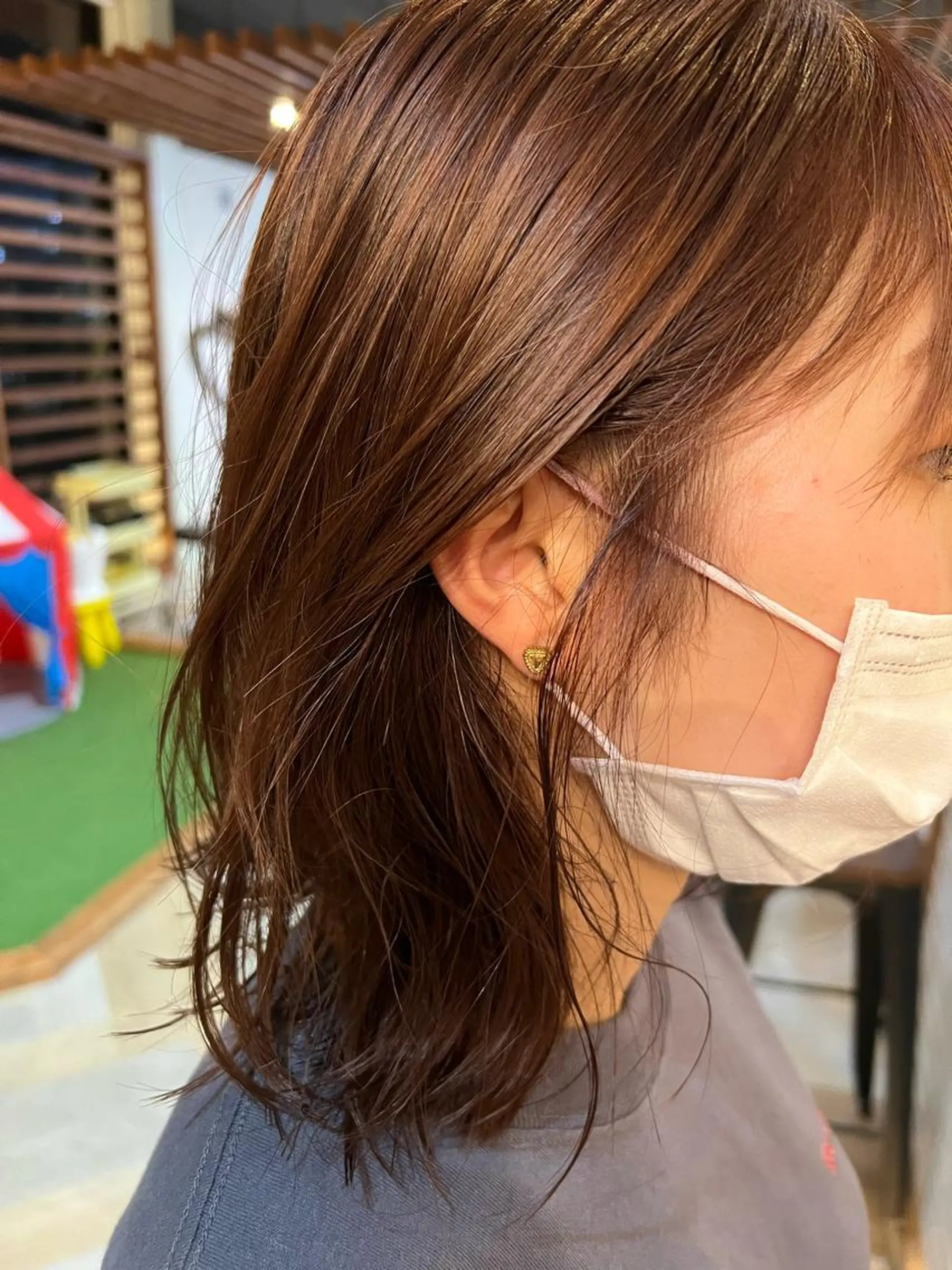 ミディアム 小池 楓のヘアスタイル