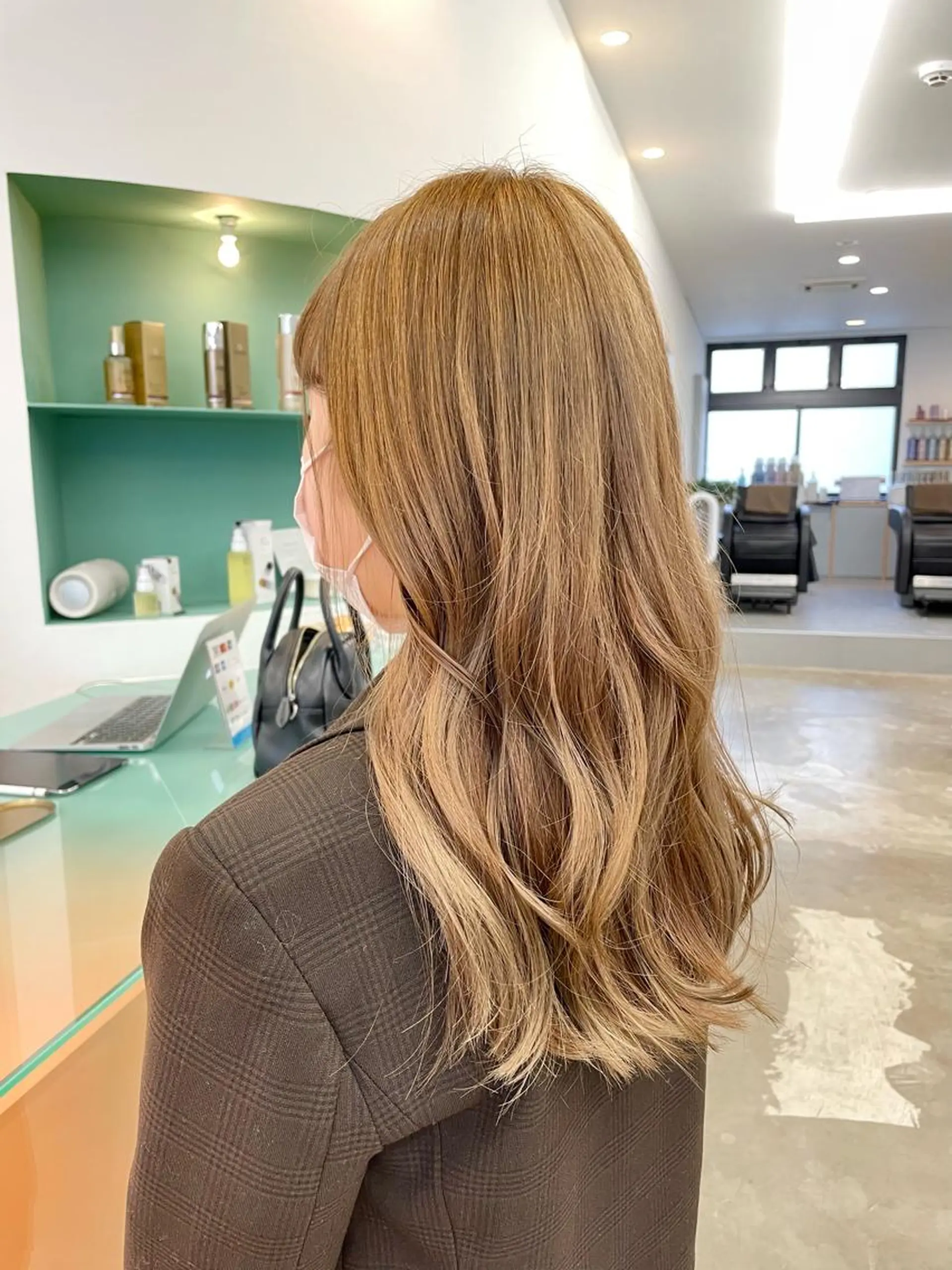 ミディアム カラー pole所属・【pole】 minaのヘアスタイル