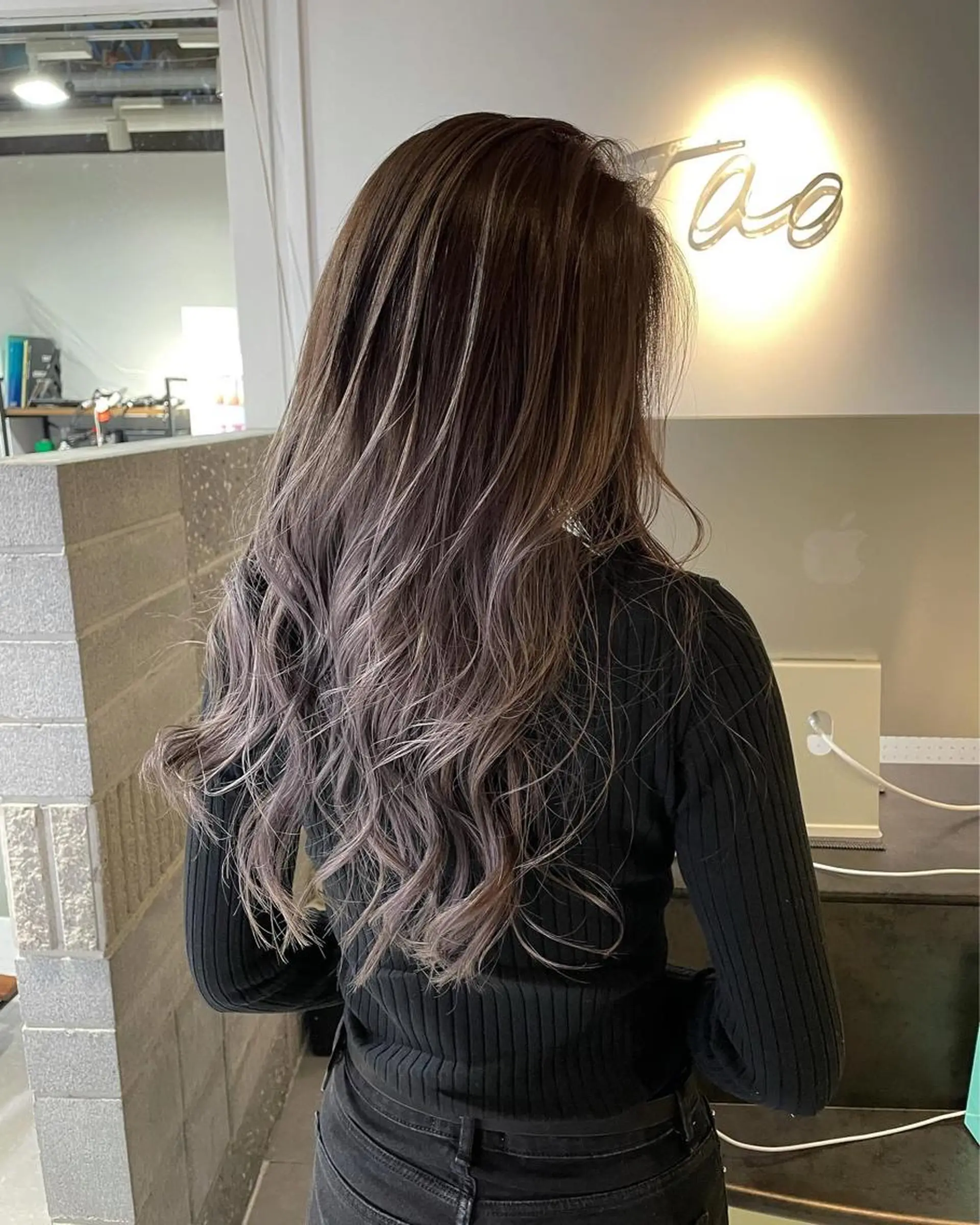 ロング カラー バレイヤージュ レイヤーカット ヘアカラー トリートメント Tao所属・藤川 大智のヘアスタイル