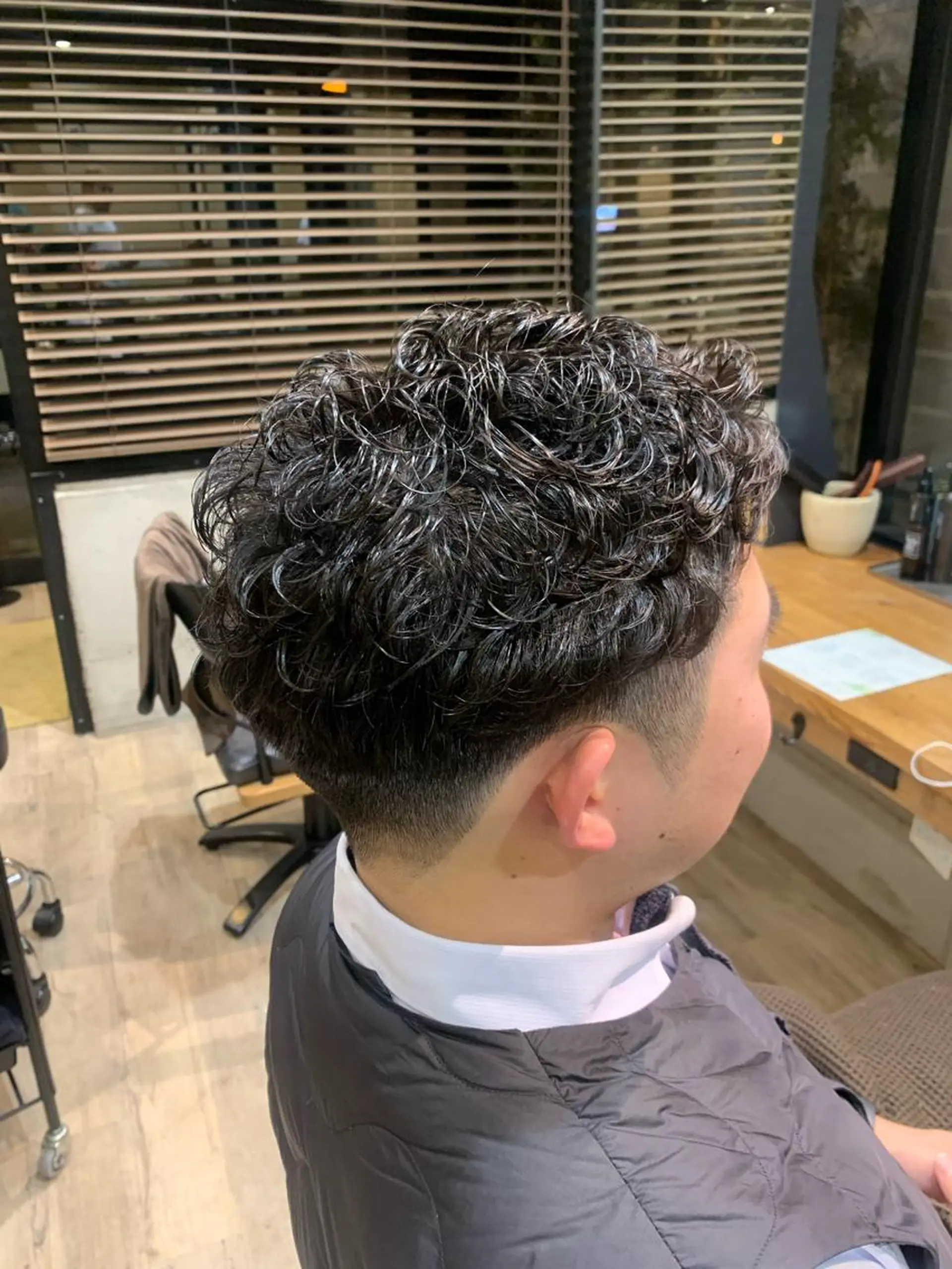 ショート パーマ メンズ ショートヘア カット パーマ Hair Design Room  SHEEFT所属・【豊橋メンズ特化】 SHEEFTタイガのヘアスタイル